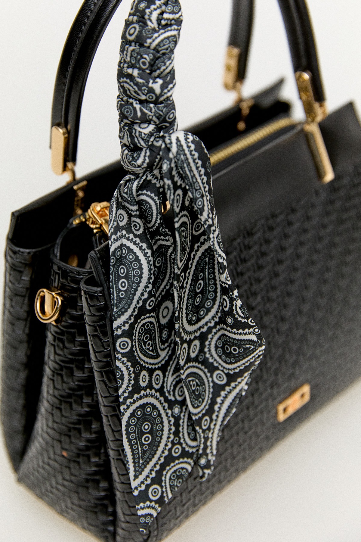 Fular Detaylı Çanta, Tesettür Giyim