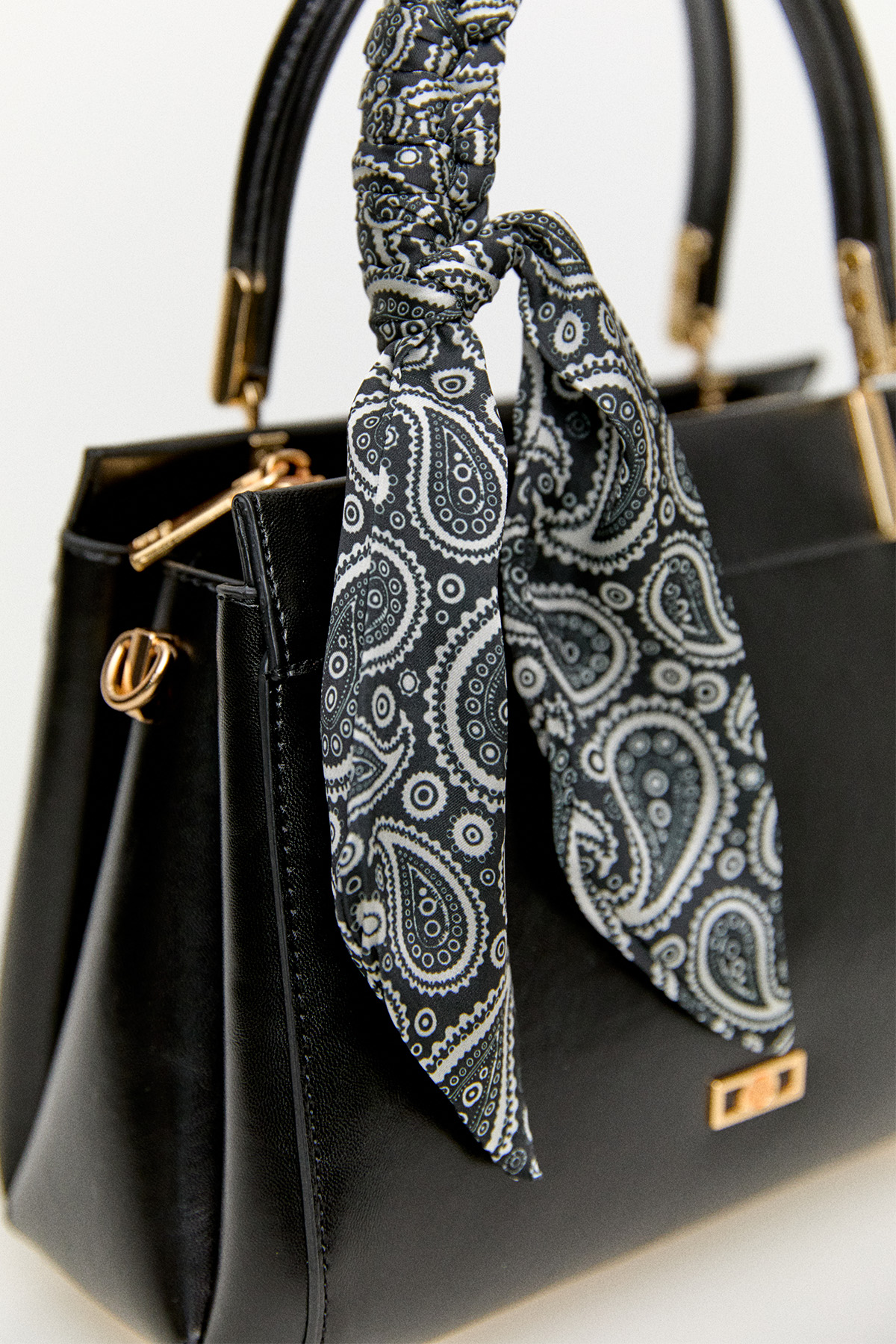 Fular Detaylı Çanta, Tesettür Giyim