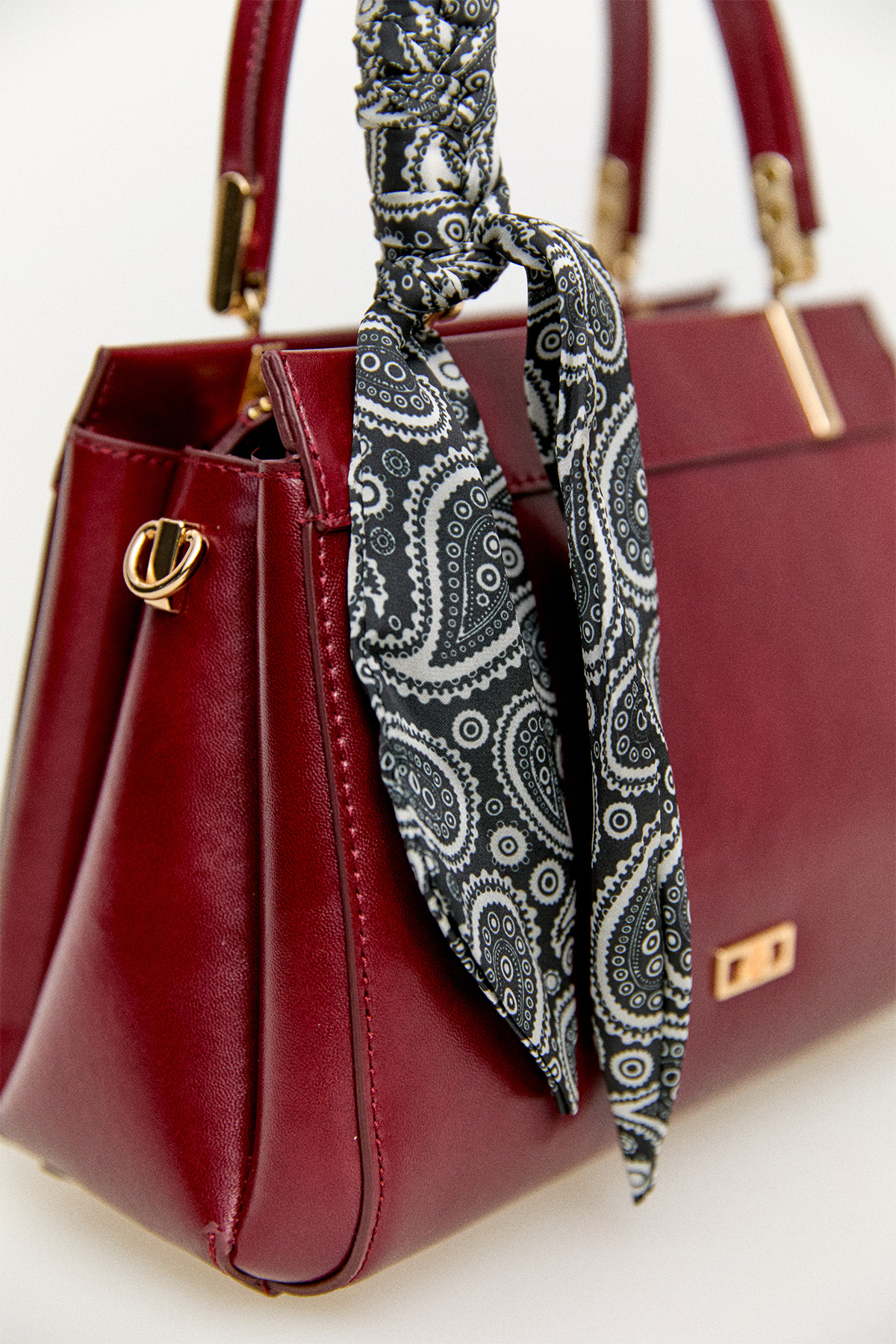 Fular Detaylı Çanta, Tesettür Giyim