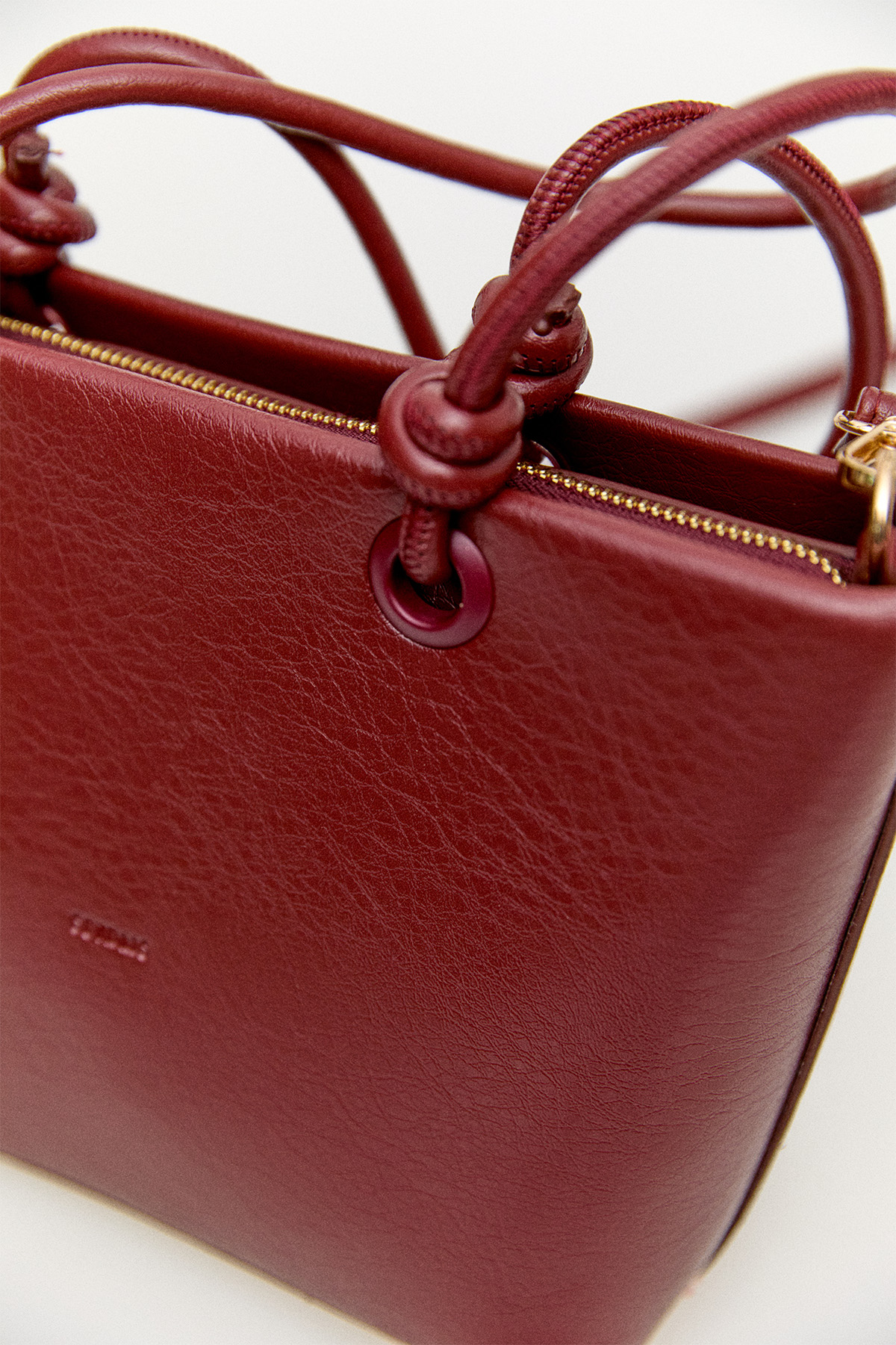 Dokulu Suni Deri Fermuarlı Çanta, Tesettür Giyim