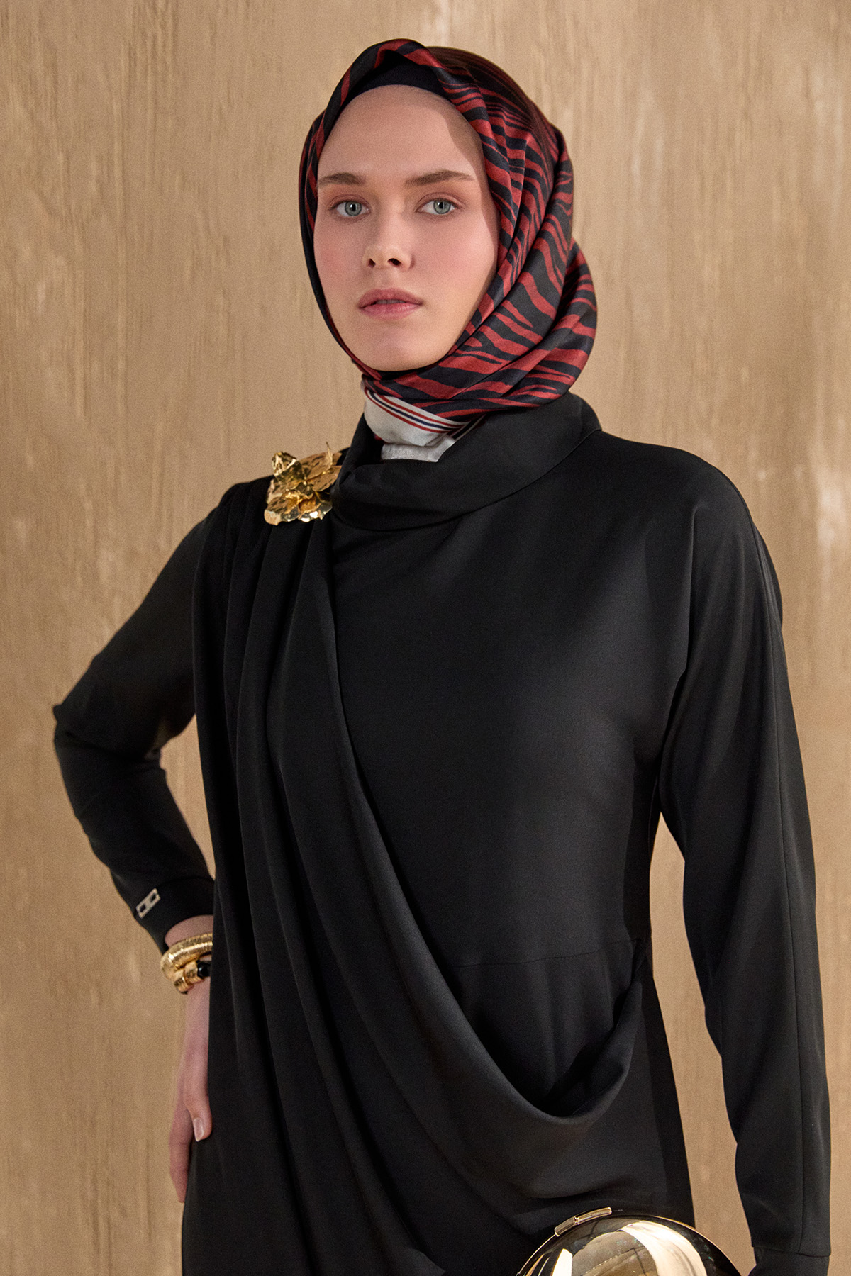 Asimetrik Drapeli Krep Elbise, Tesettür Giyim