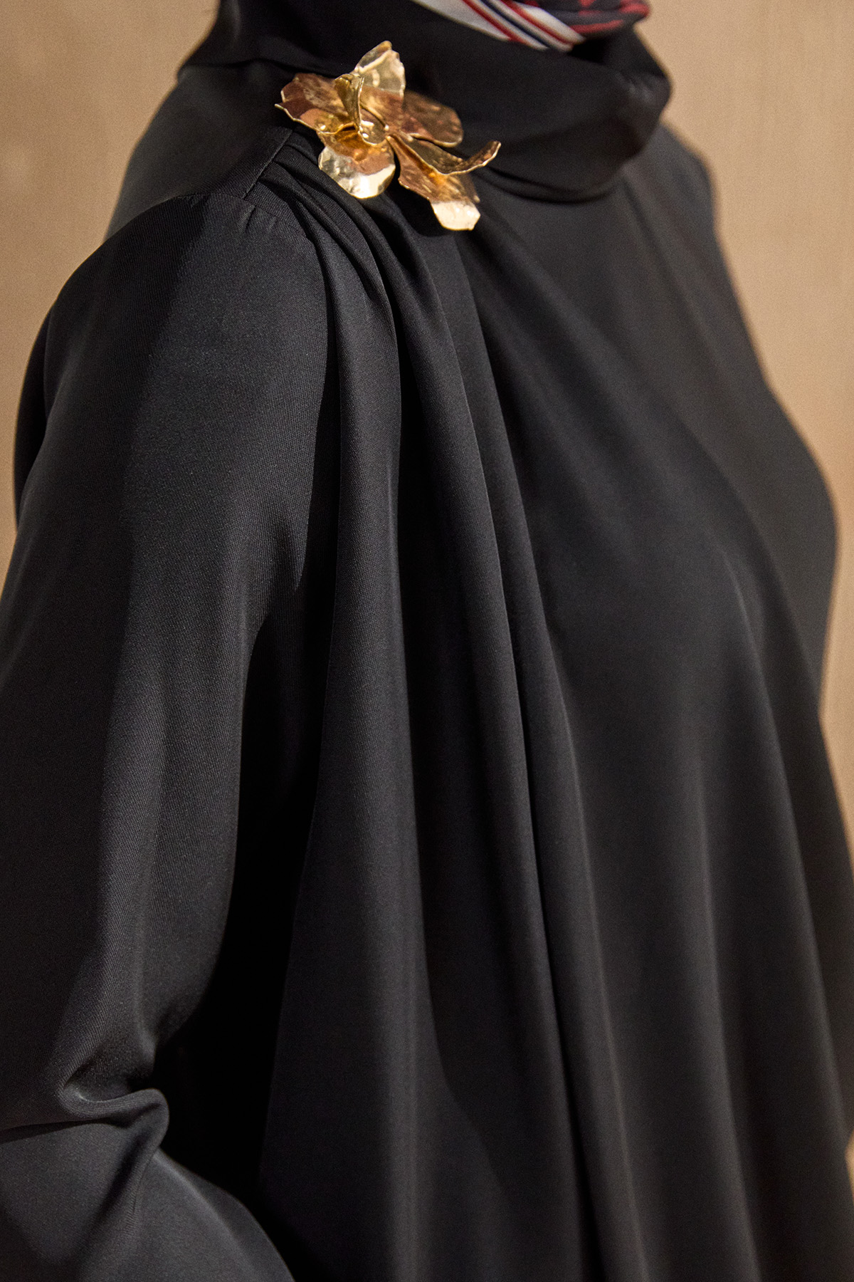 Asimetrik Drapeli Krep Elbise, Tesettür Giyim