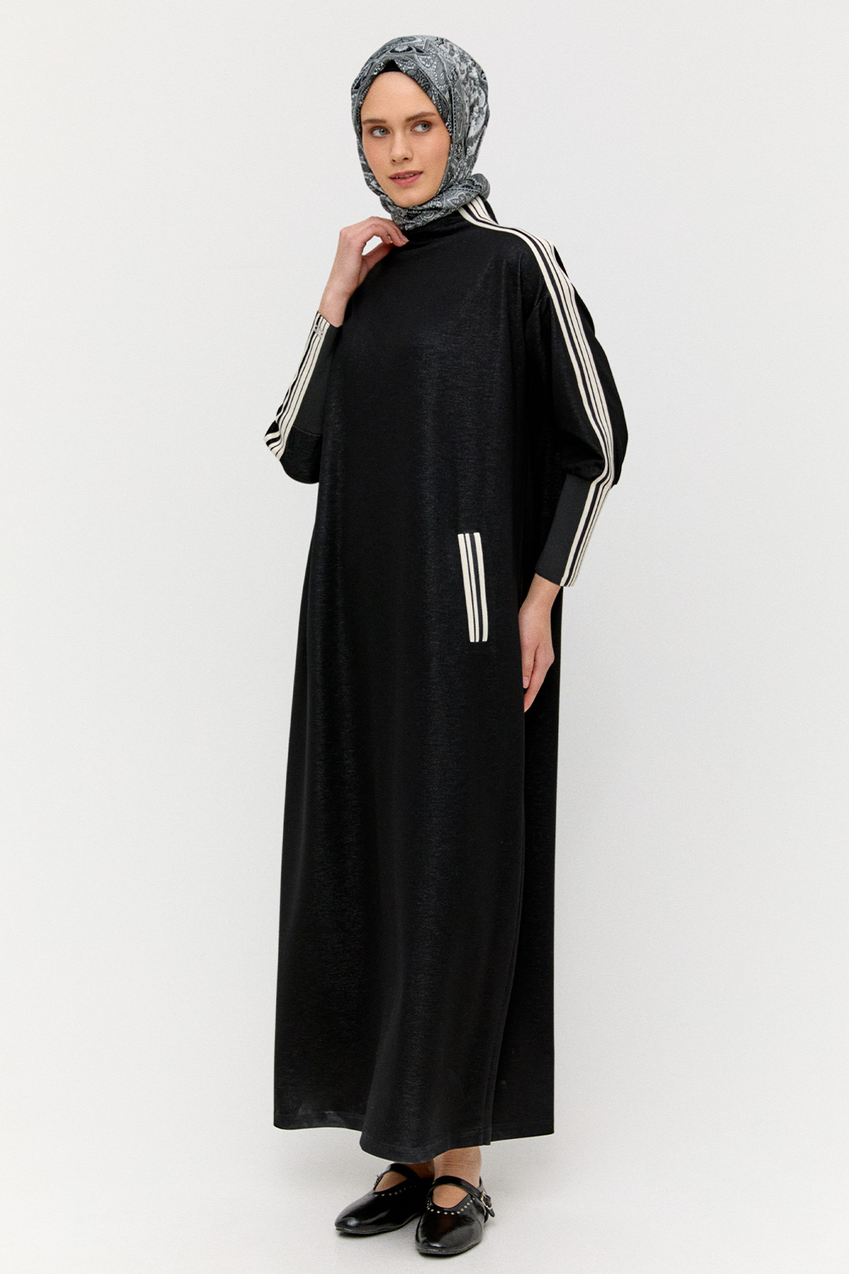 Yüksek Yakalı Fermuarlı Spor Elbise, Tesettür Giyim
