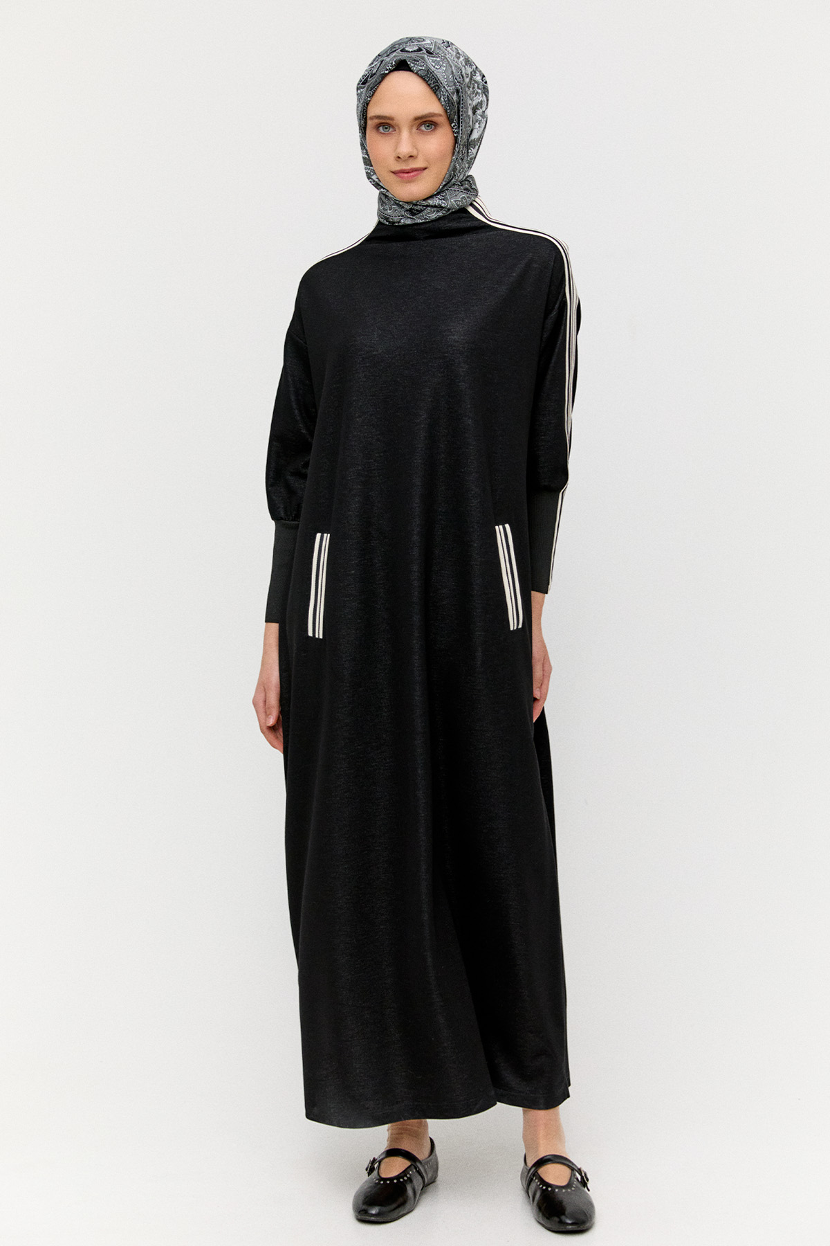 Yüksek Yakalı Fermuarlı Spor Elbise, Tesettür Giyim