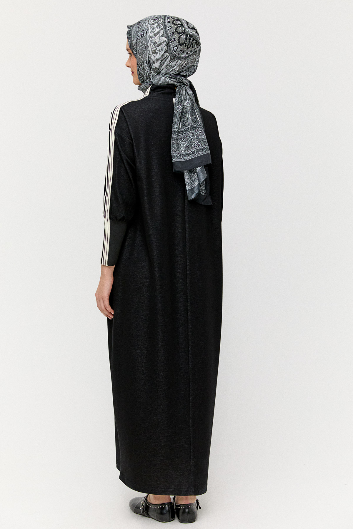 Yüksek Yakalı Fermuarlı Spor Elbise, Tesettür Giyim