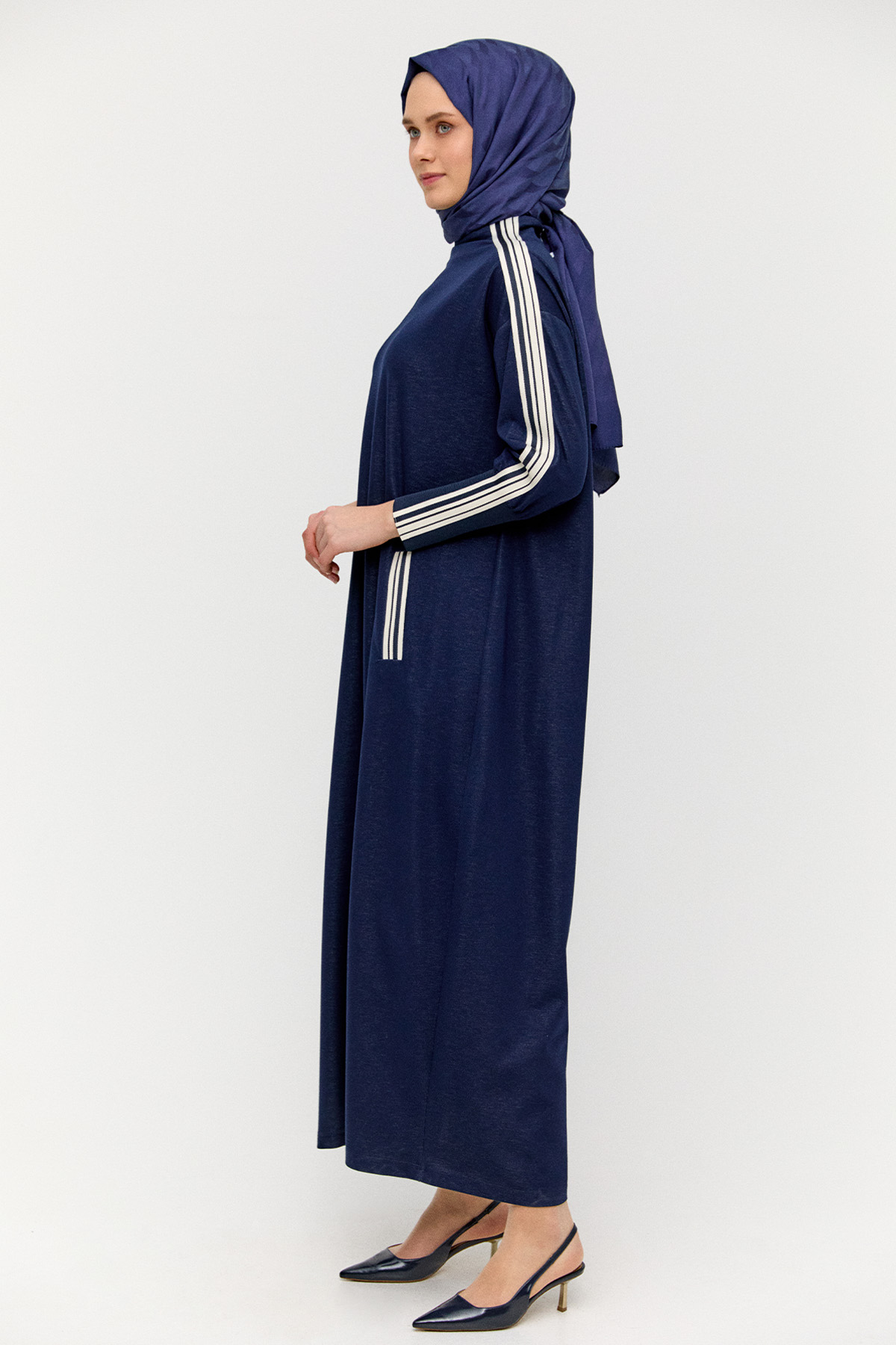Yüksek Yakalı Fermuarlı Spor Elbise, Tesettür Giyim