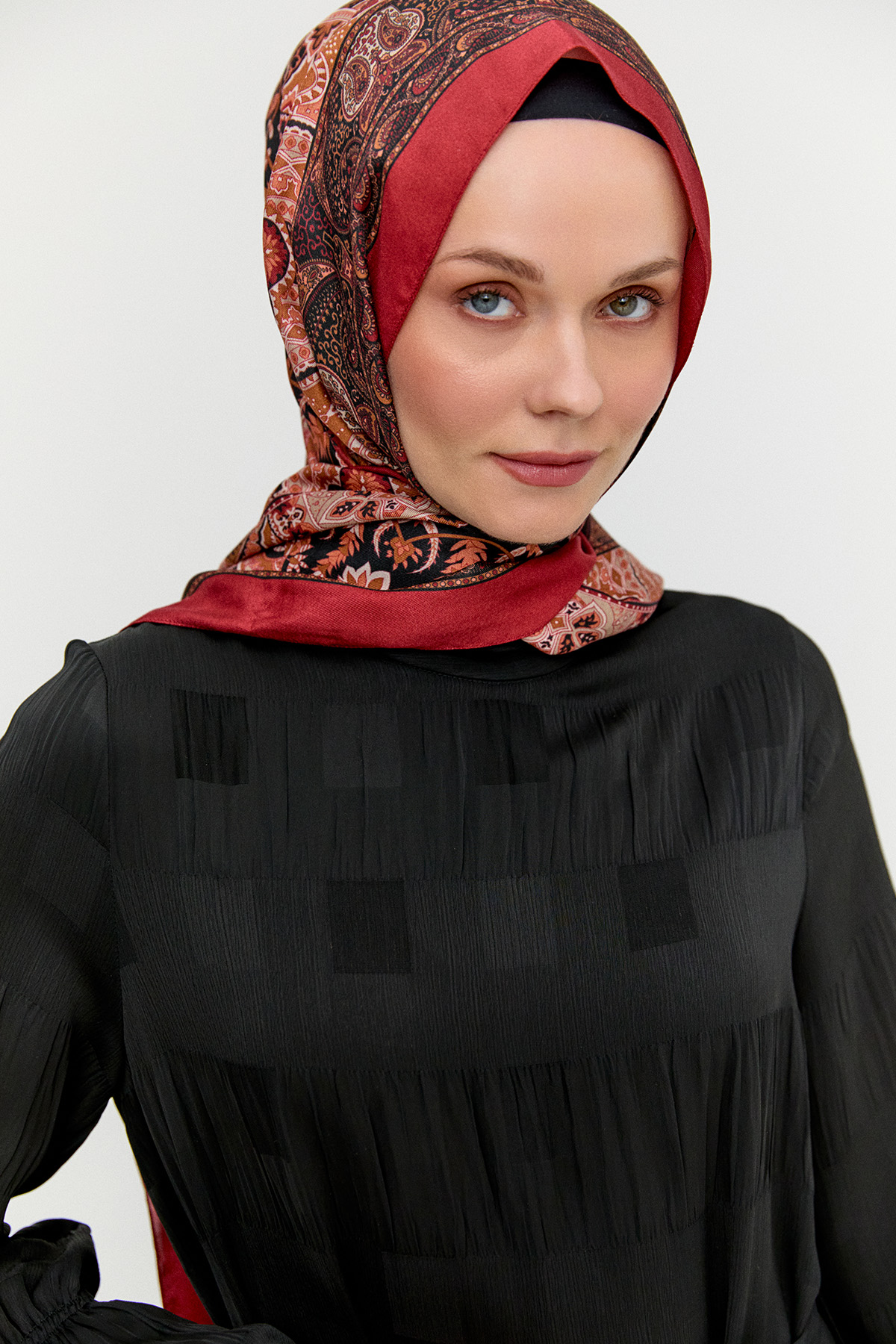 Kare Desenli Kuşaklı Elbise, Tesettür Giyim