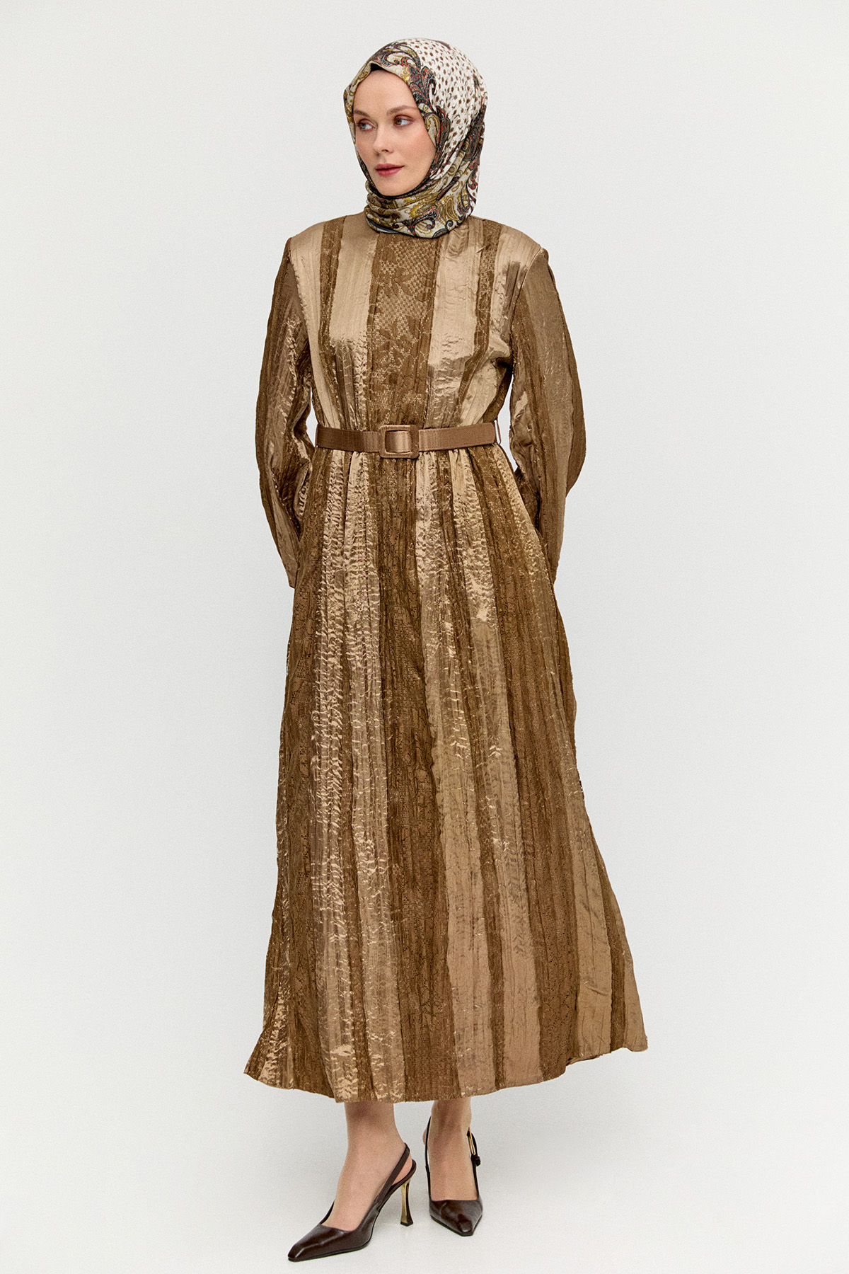 Dantel Motifli Jakarlı Elbise, Tesettür Giyim