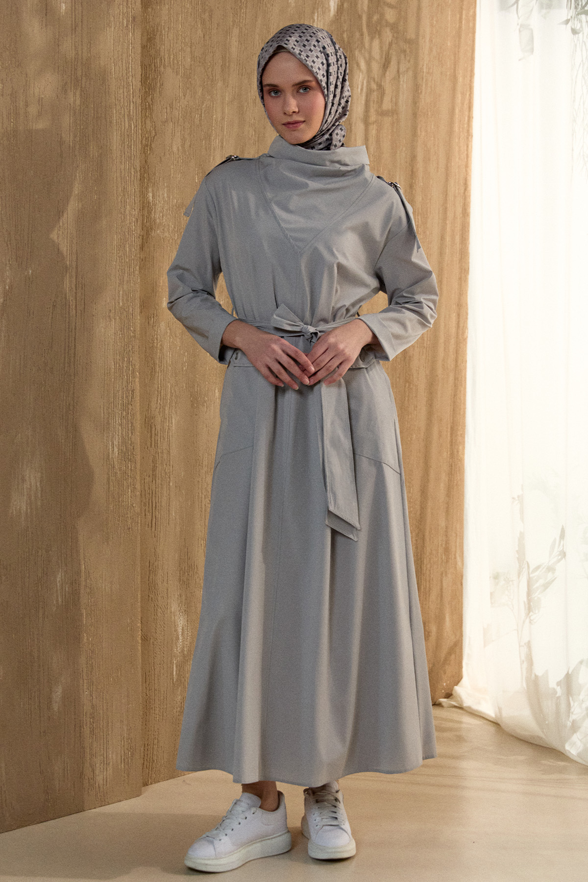 Degaje Yakalı Paraşüt Spor Elbise, Tesettür Giyim