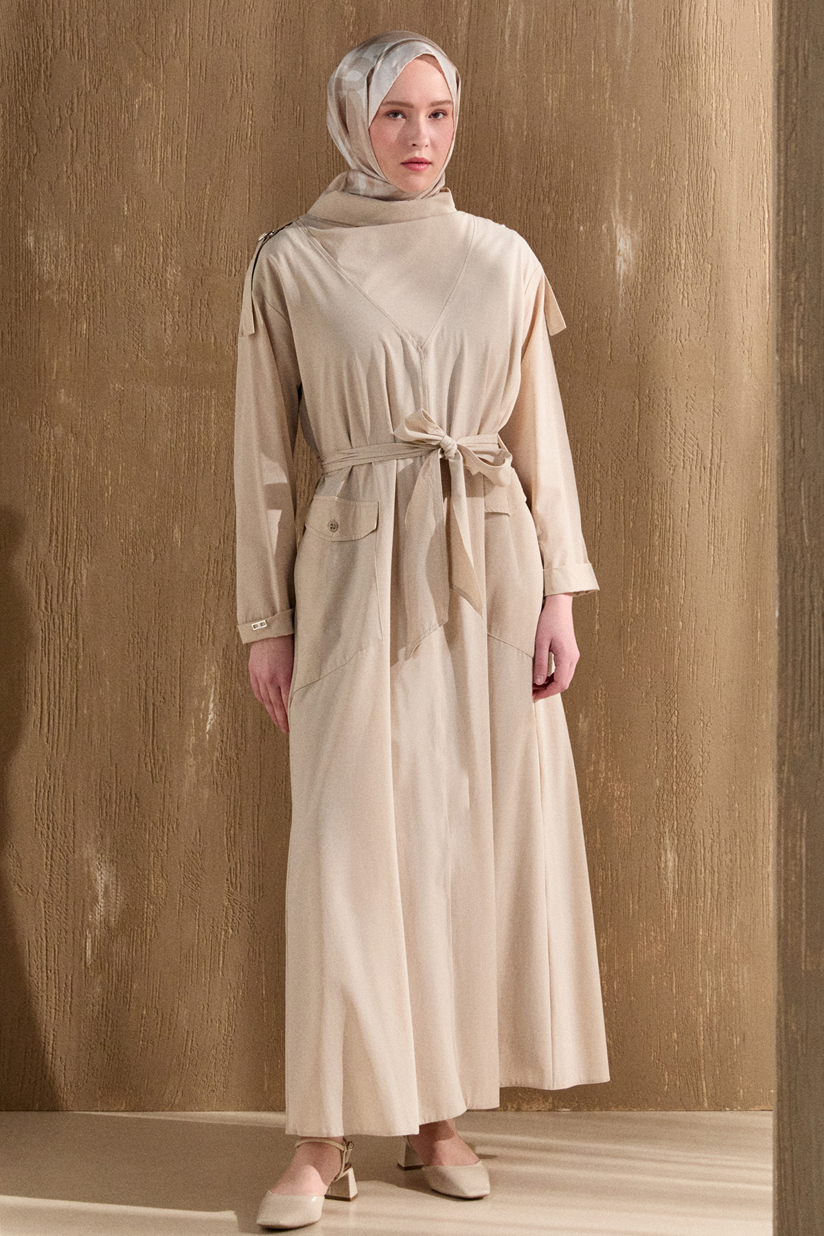 Degaje Yakalı Paraşüt Spor Elbise, Tesettür Giyim