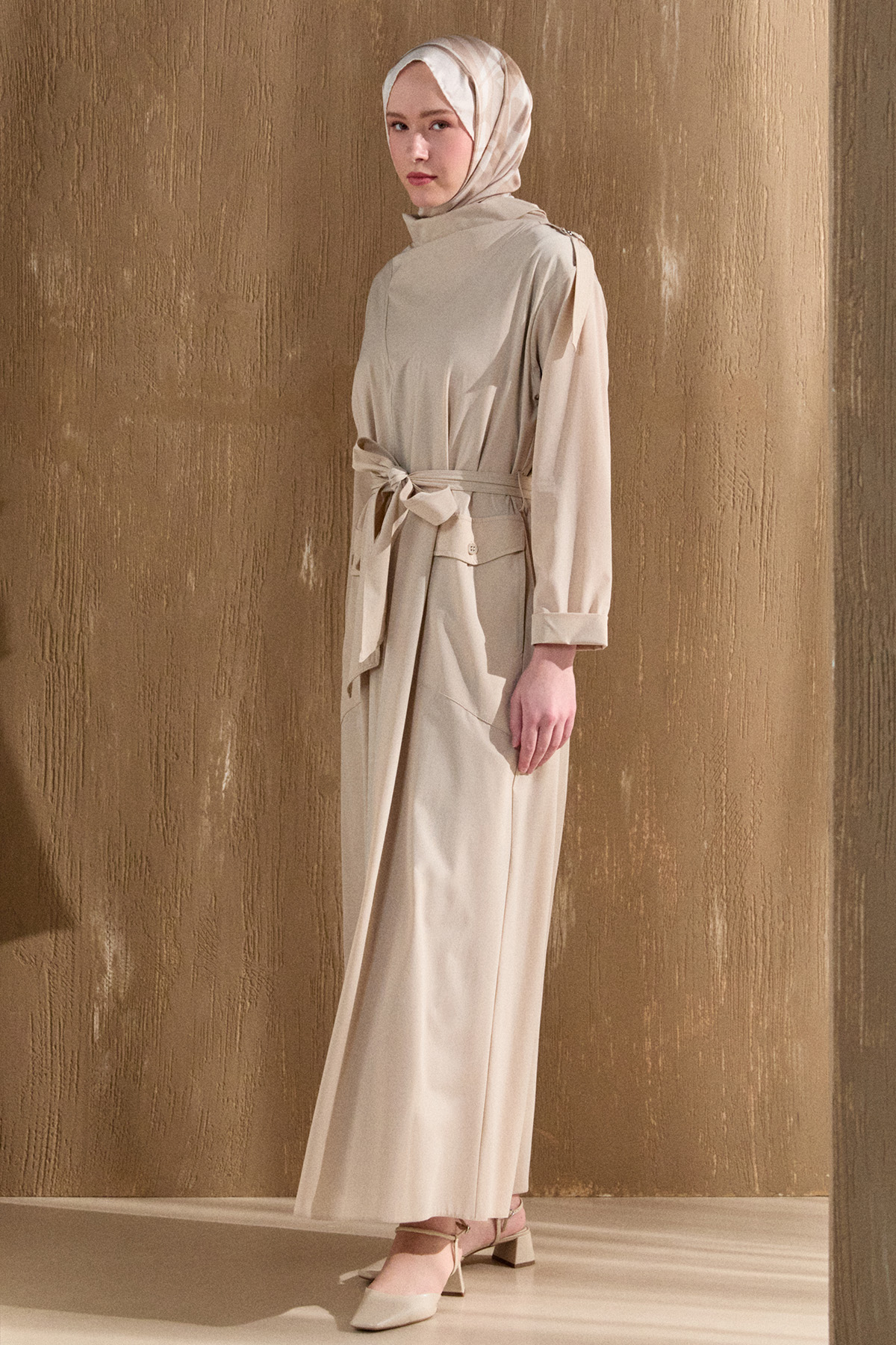 Degaje Yakalı Paraşüt Spor Elbise, Tesettür Giyim