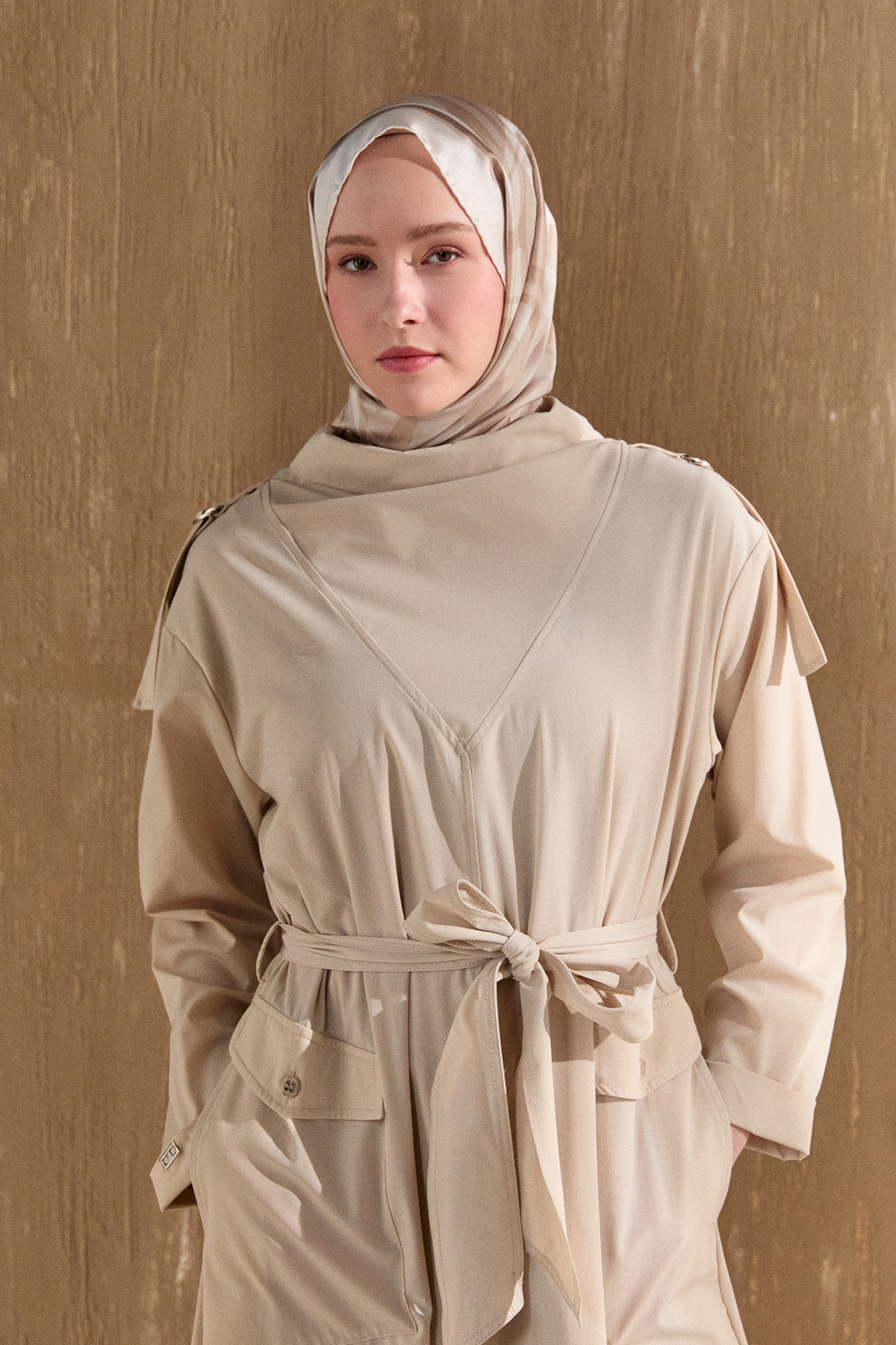 Degaje Yakalı Paraşüt Spor Elbise, Tesettür Giyim