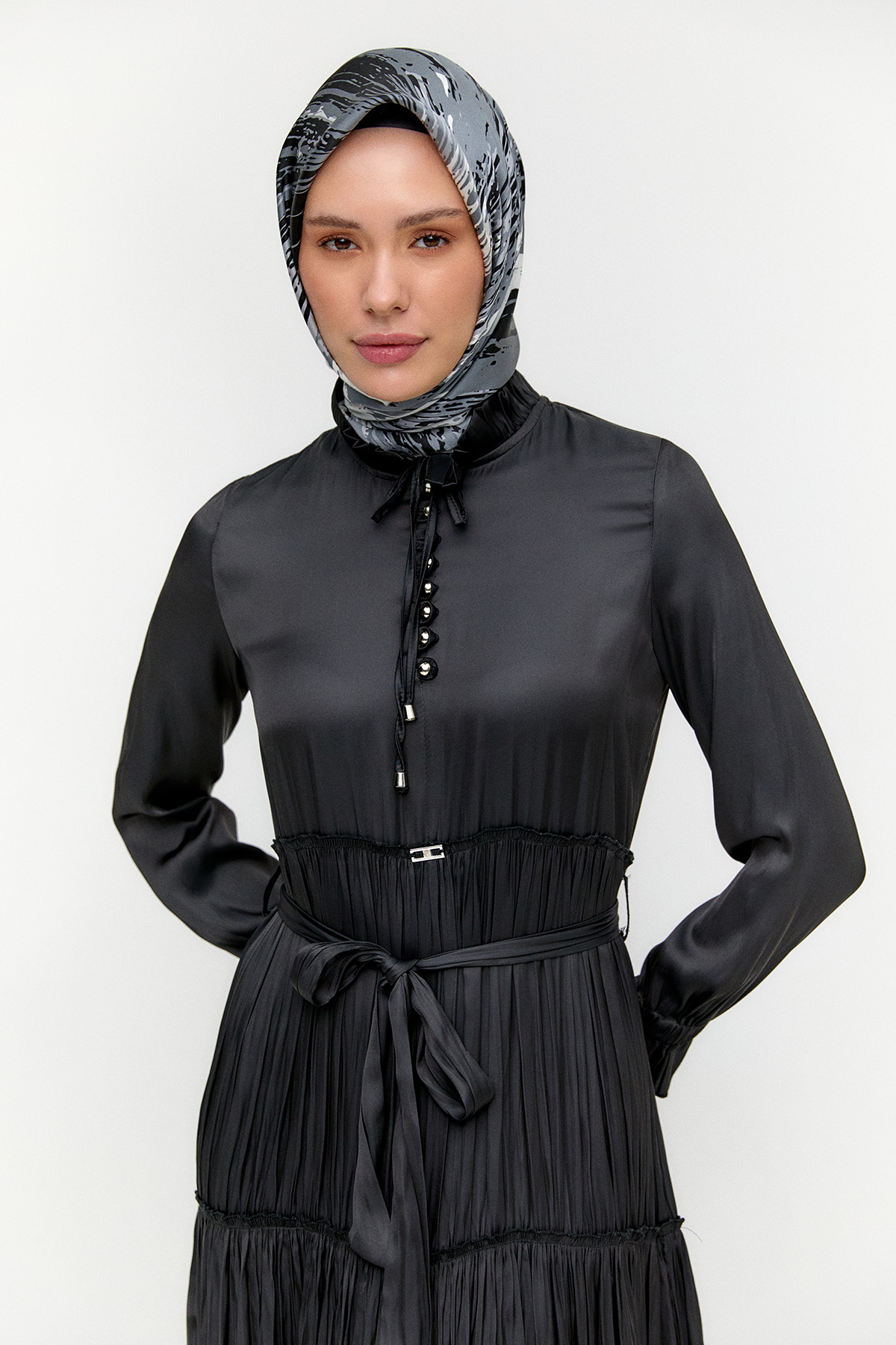 Büzgülü Saten Elbise, Tesettür Giyim