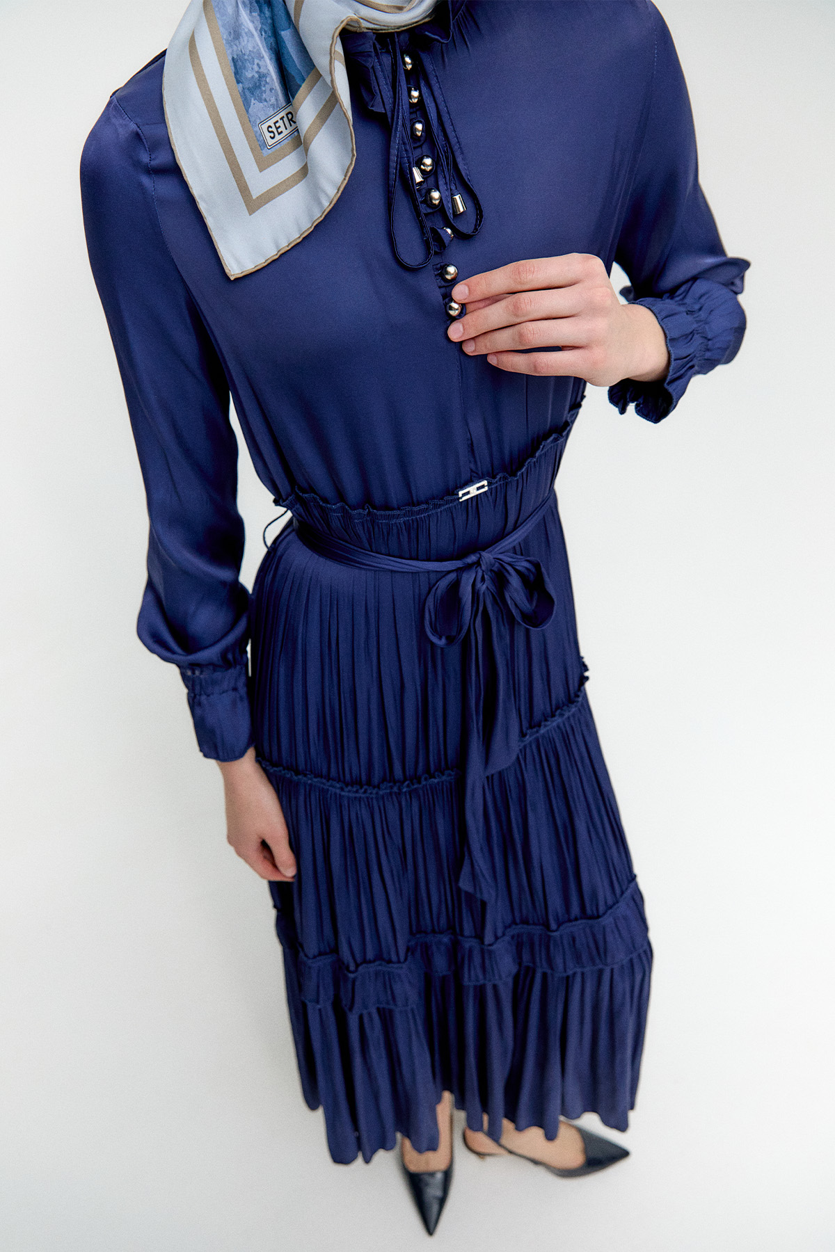 Büzgülü Saten Elbise, Tesettür Giyim