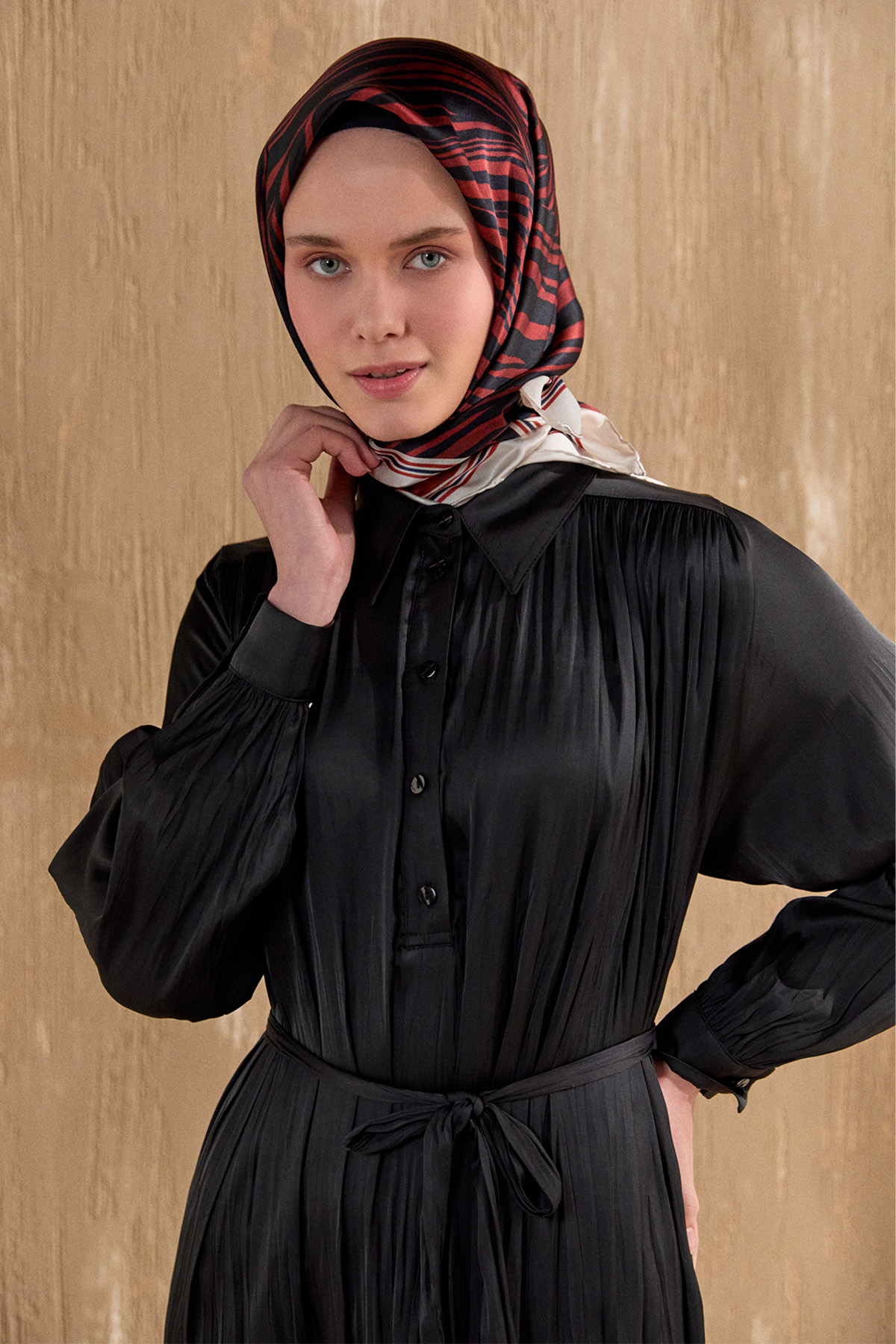 Kırışık Efektli Kuşaklı Elbise, Tesettür Giyim