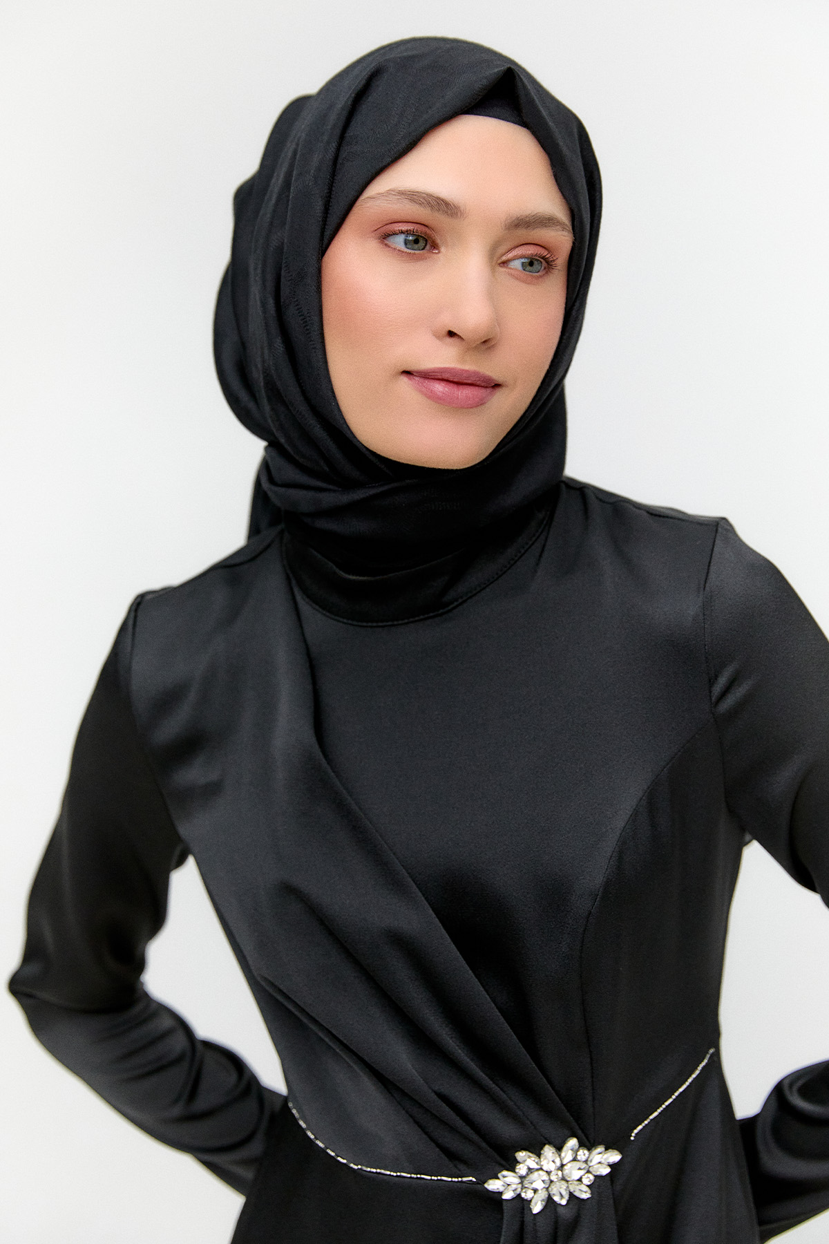 Drapeli Taşlı Saten Elbise, Tesettür Giyim