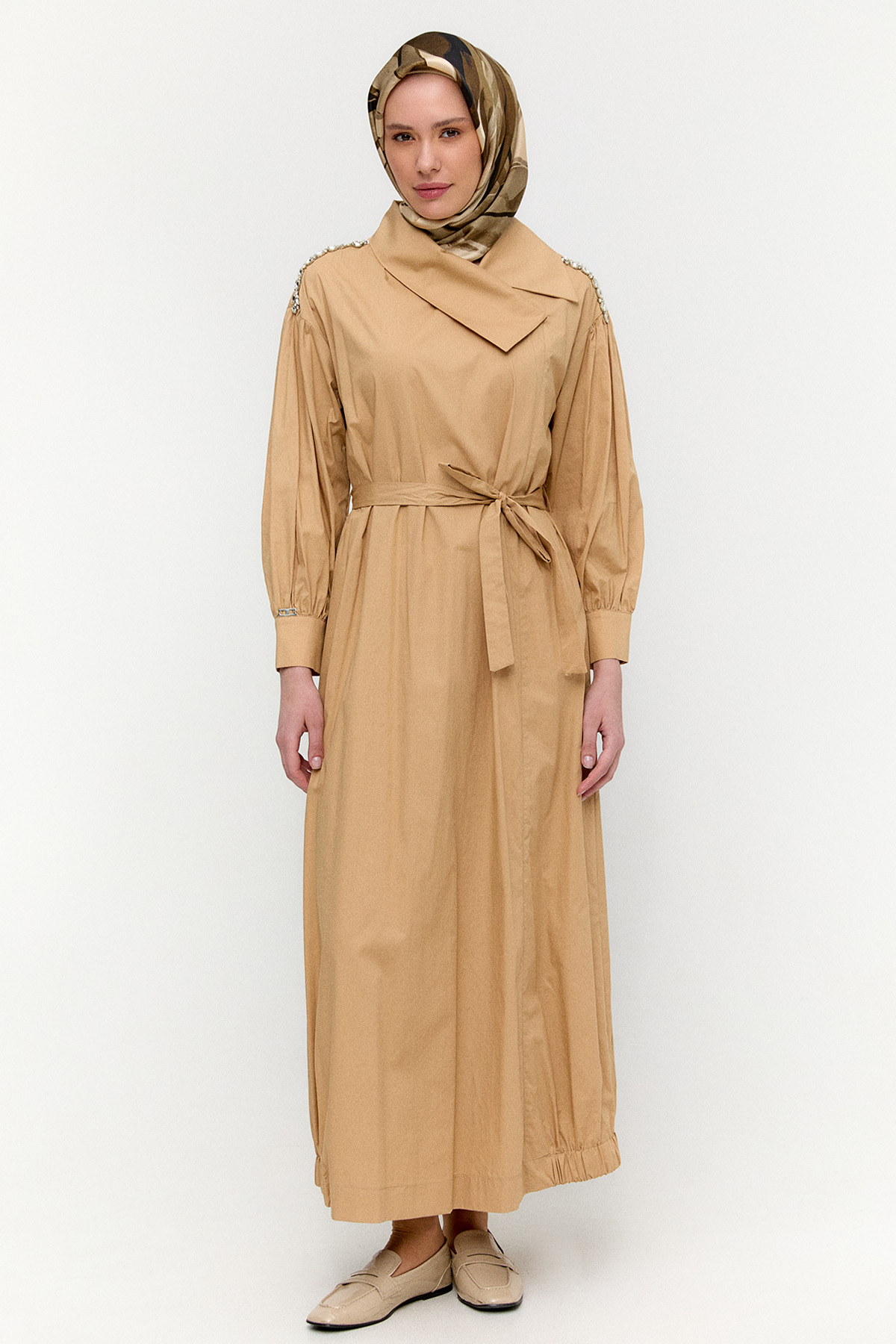 Mendil Yakalı Kuşaklı Pamuk Elbise, Tesettür Giyim