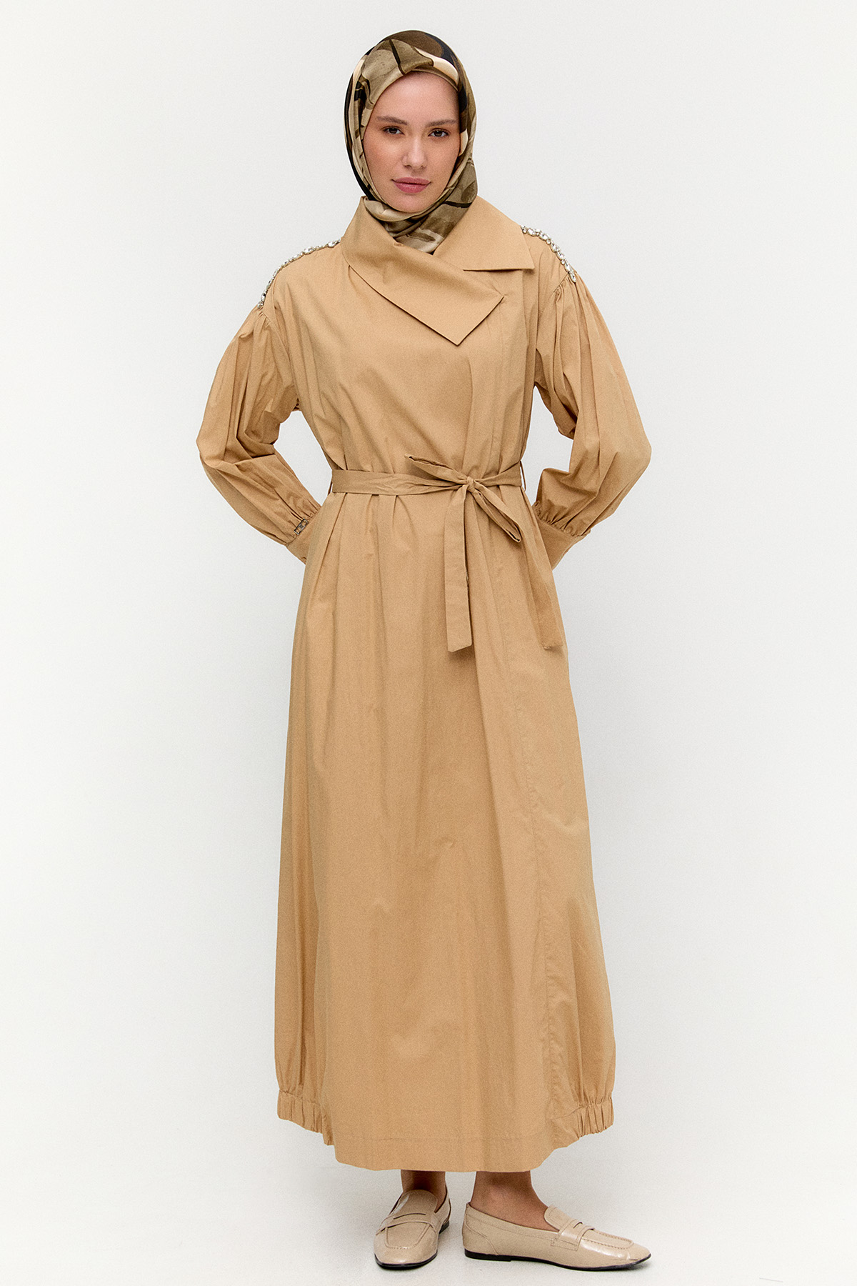 Mendil Yakalı Kuşaklı Pamuk Elbise, Tesettür Giyim