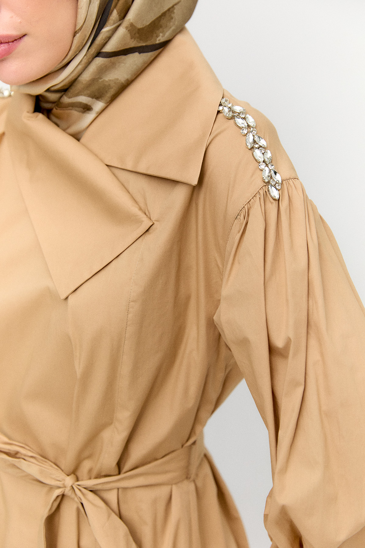 Mendil Yakalı Kuşaklı Pamuk Elbise, Tesettür Giyim