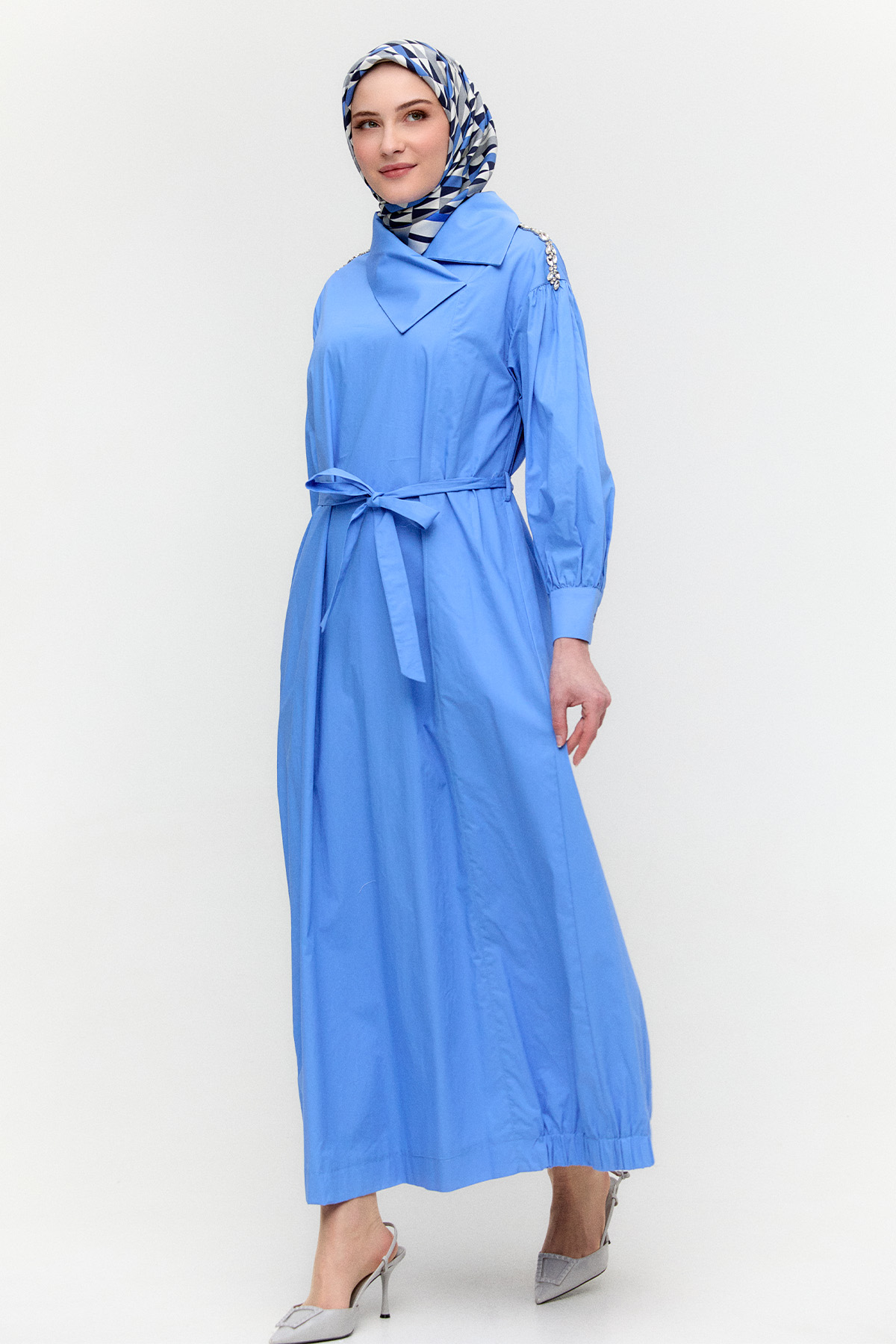 Mendil Yakalı Kuşaklı Pamuk Elbise, Tesettür Giyim