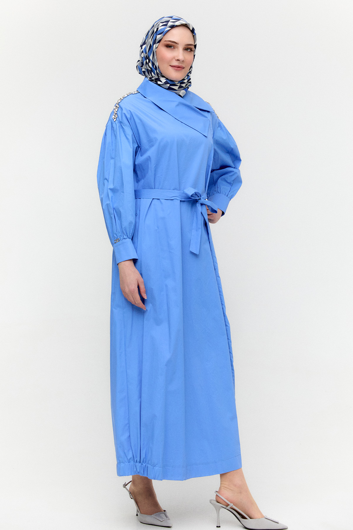 Mendil Yakalı Kuşaklı Pamuk Elbise, Tesettür Giyim