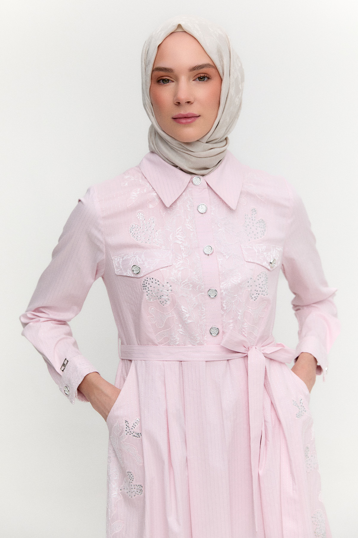 Dantel Motifli Pamuklu Elbise, Tesettür Giyim