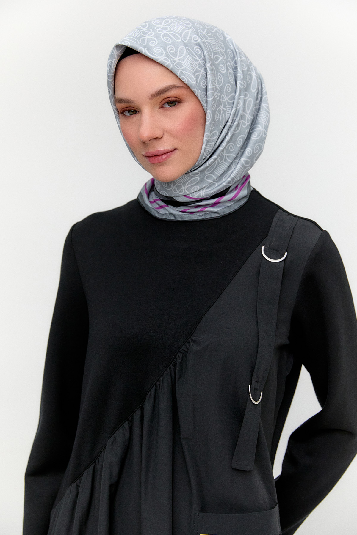 Paraşüt Kumaş Garnili Uzun Elbise, Tesettür Giyim