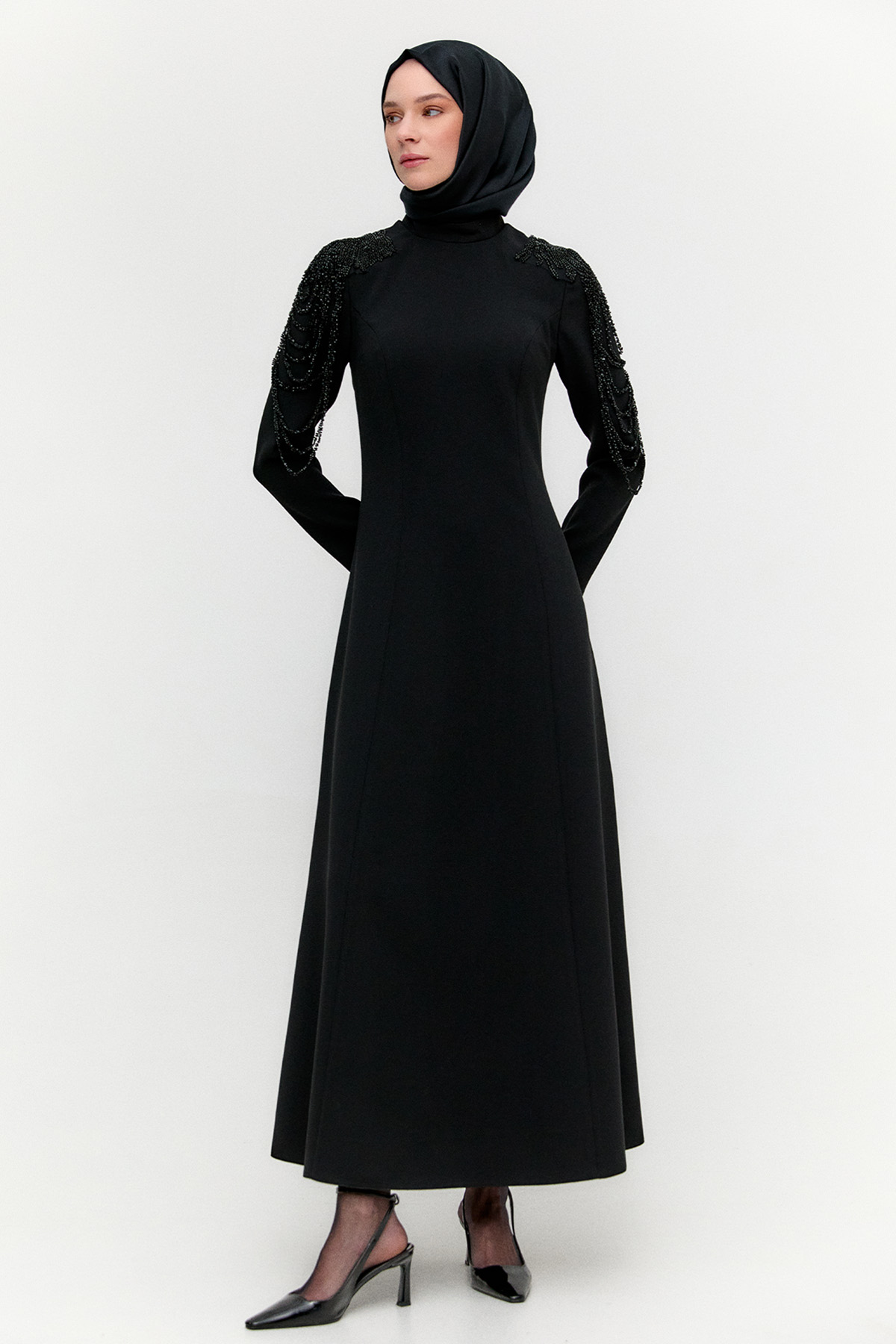 Omuzları İşlemeli Davet Elbise, Tesettür Giyim