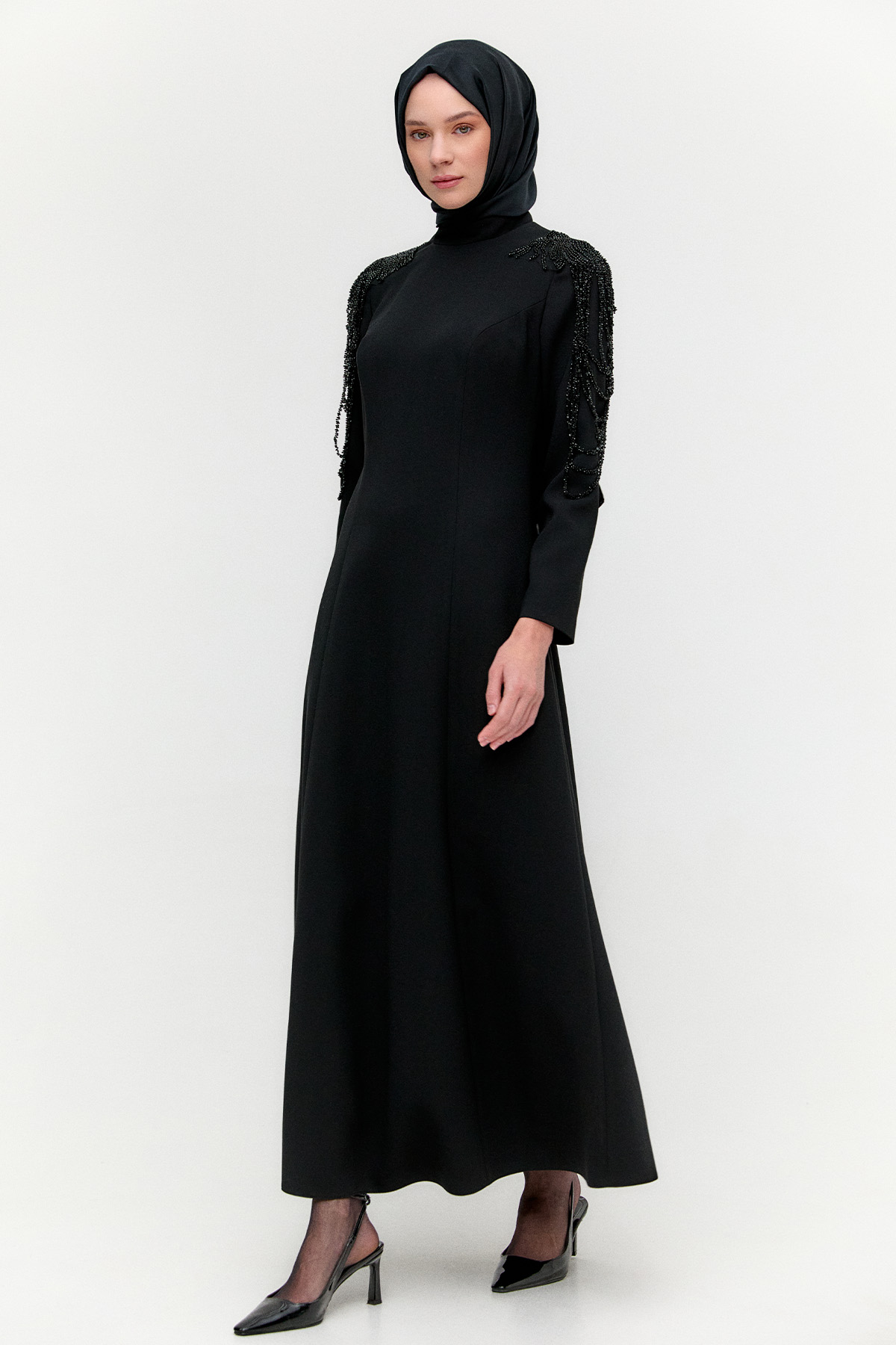 Omuzları İşlemeli Davet Elbise, Tesettür Giyim
