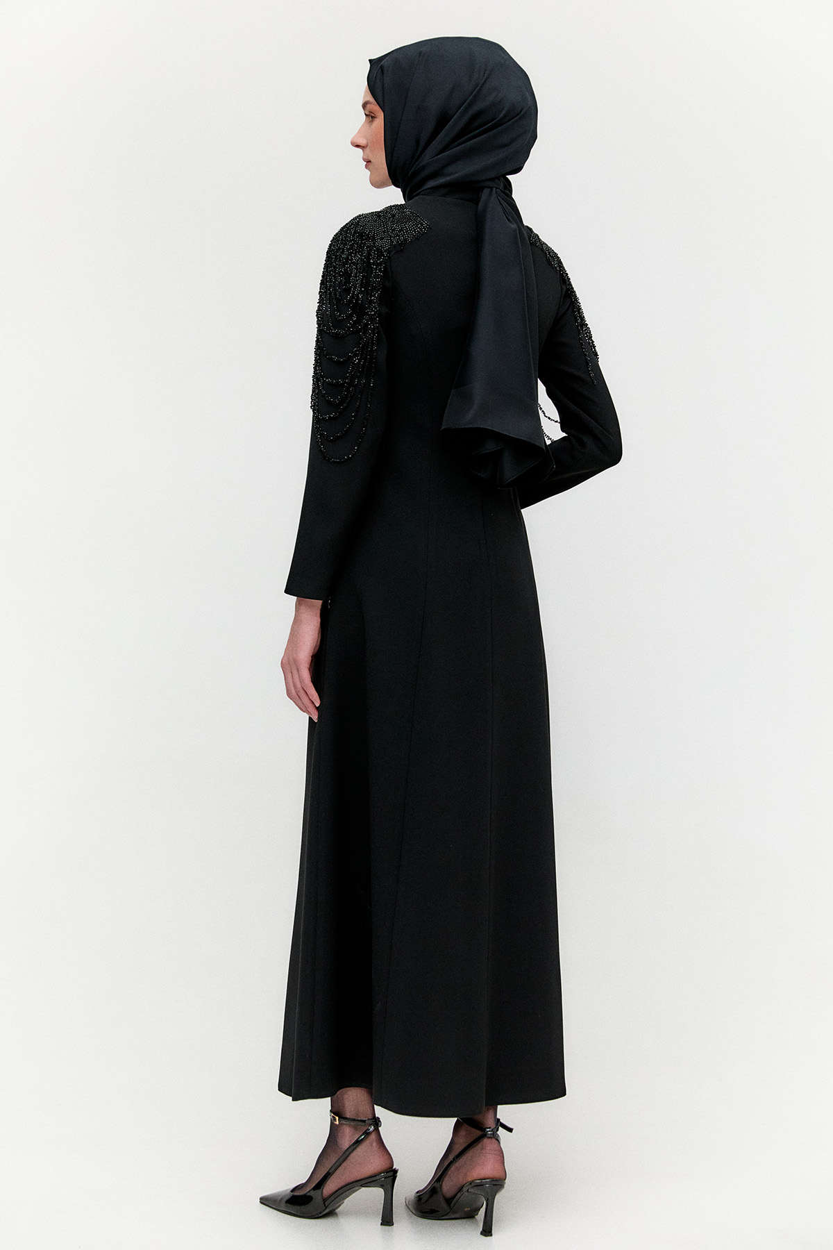 Omuzları İşlemeli Davet Elbise, Tesettür Giyim