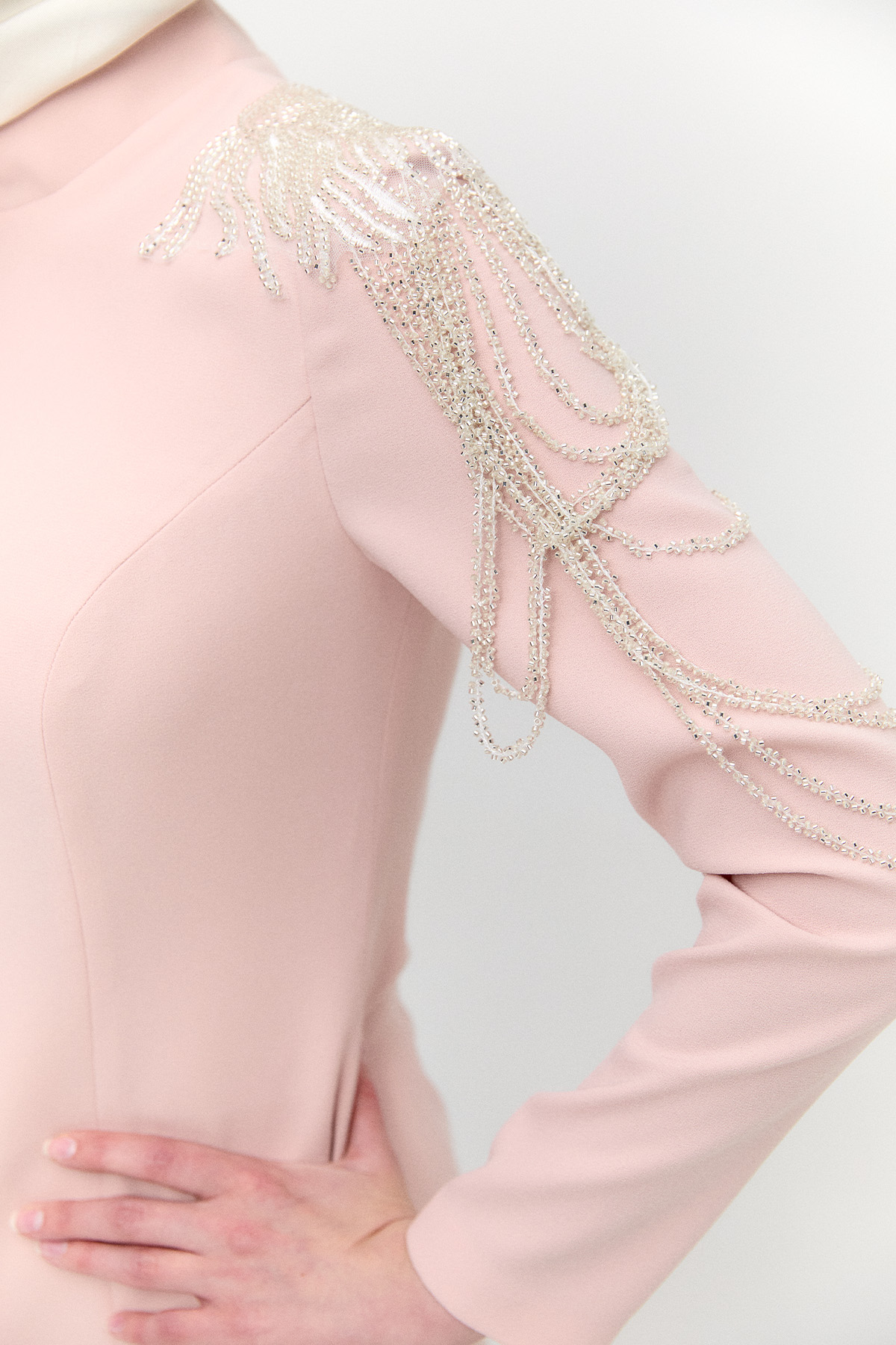 Omuzları İşlemeli Davet Elbise, Tesettür Giyim