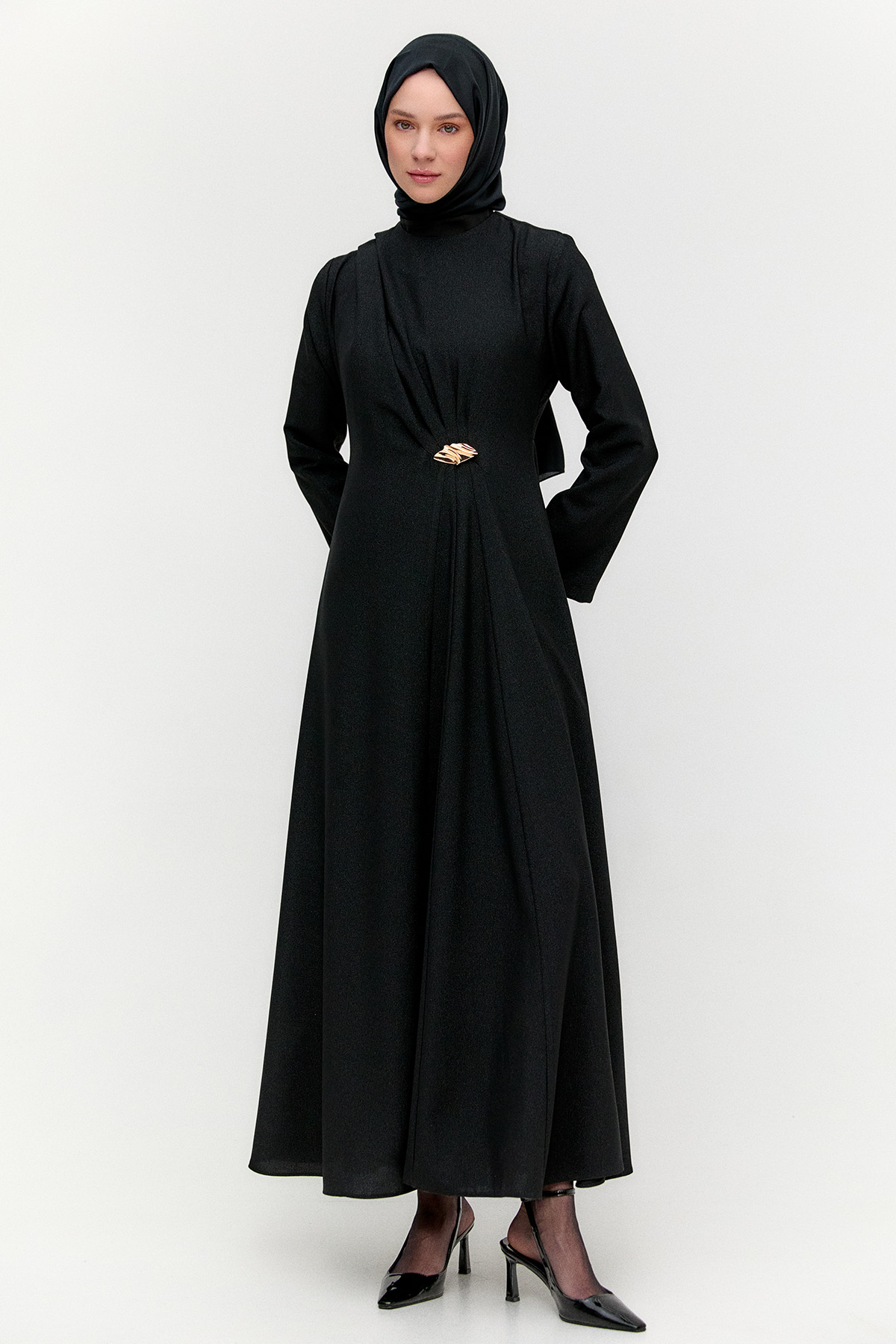 Simli Drapeli Broşlu Davet Elbise, Tesettür Giyim