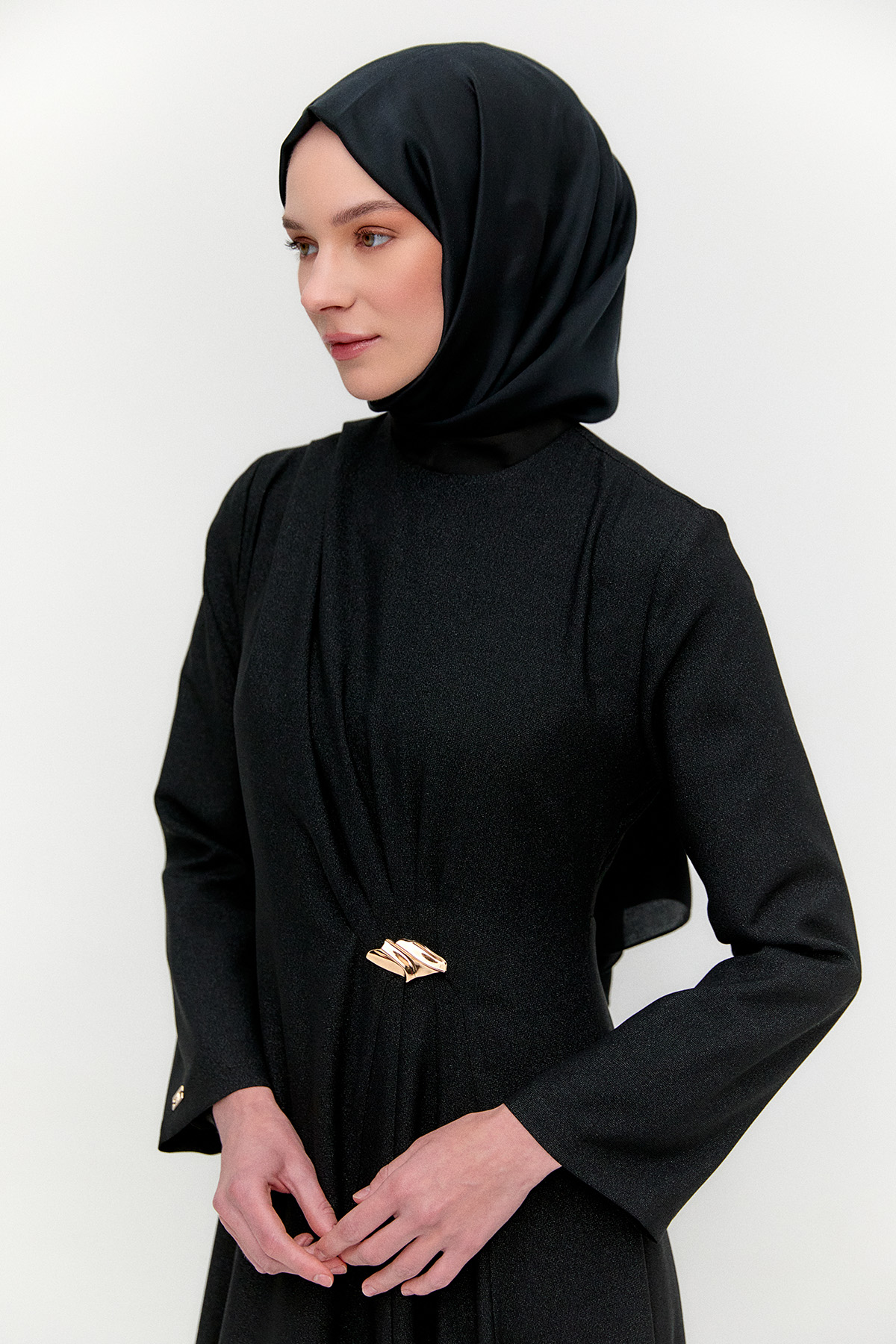 Simli Drapeli Broşlu Davet Elbise, Tesettür Giyim