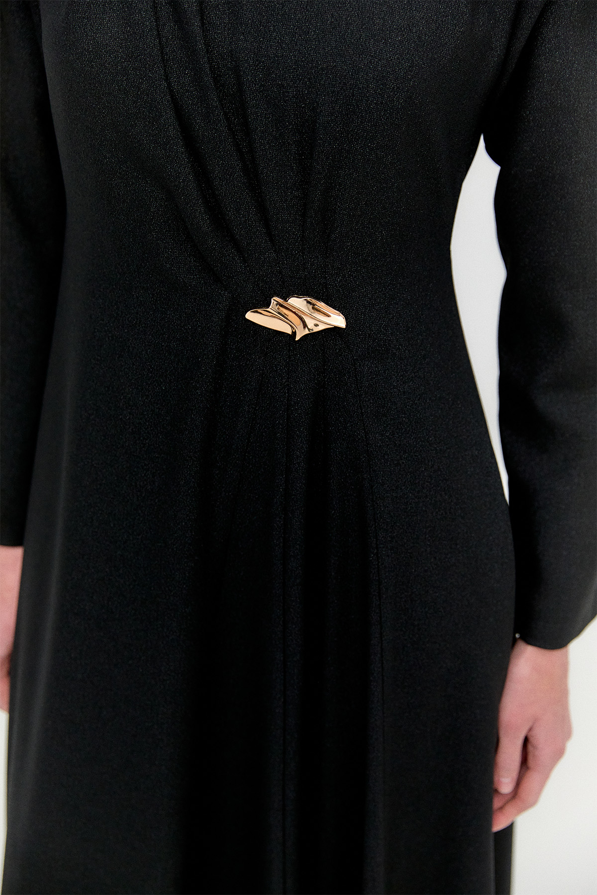 Simli Drapeli Broşlu Davet Elbise, Tesettür Giyim