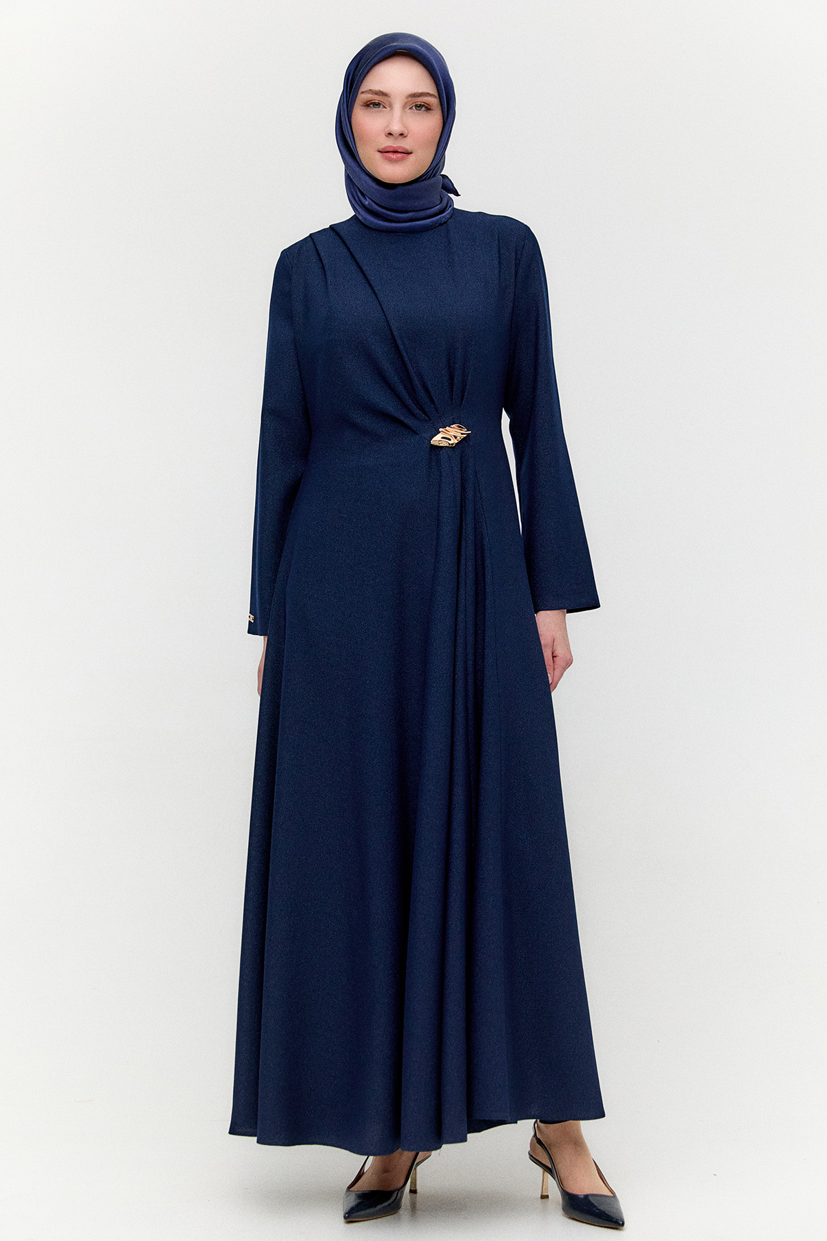 Simli Drapeli Broşlu Davet Elbise, Tesettür Giyim