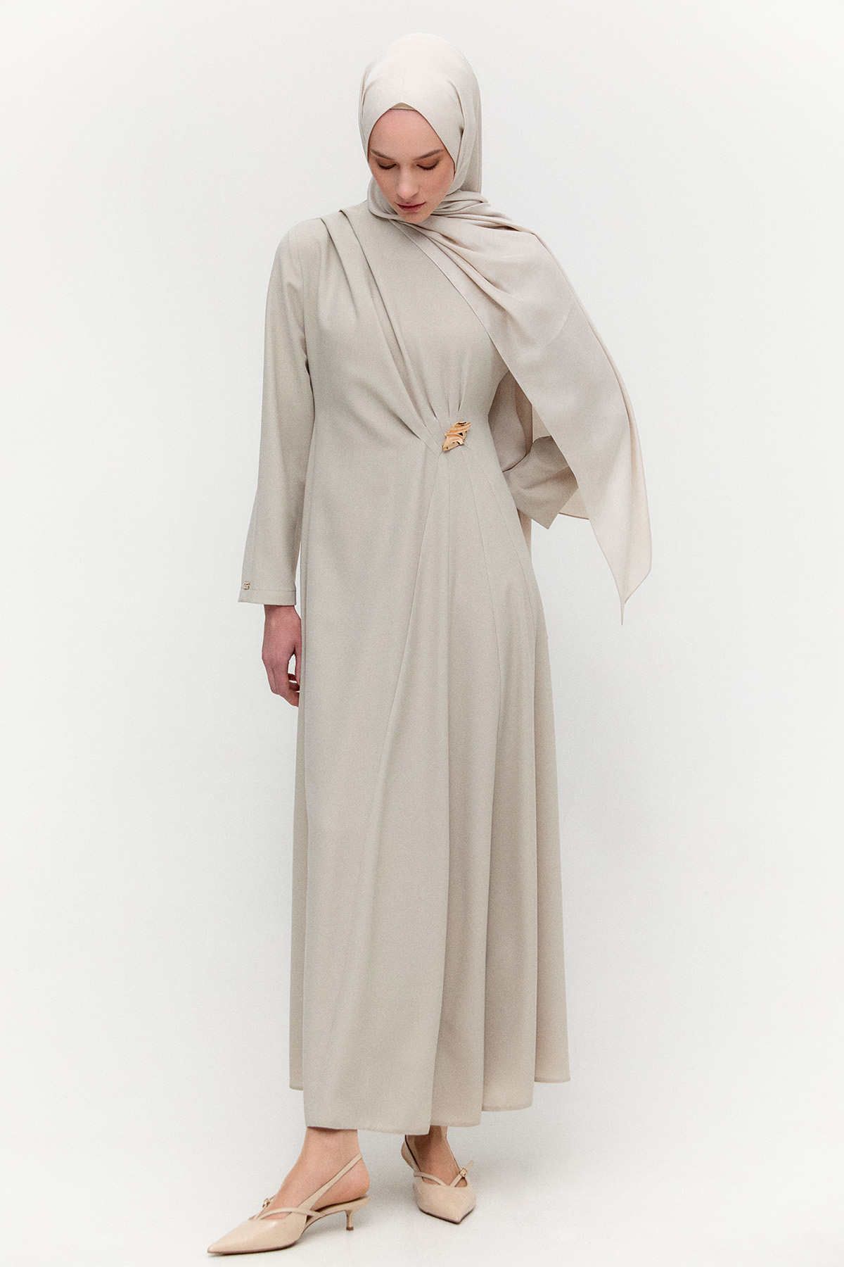 Simli Drapeli Broşlu Davet Elbise, Tesettür Giyim