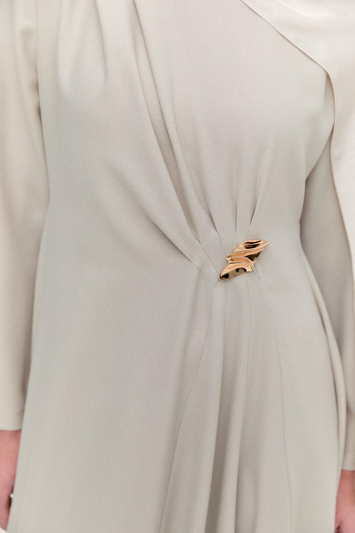 Simli Drapeli Broşlu Davet Elbise, Tesettür Giyim