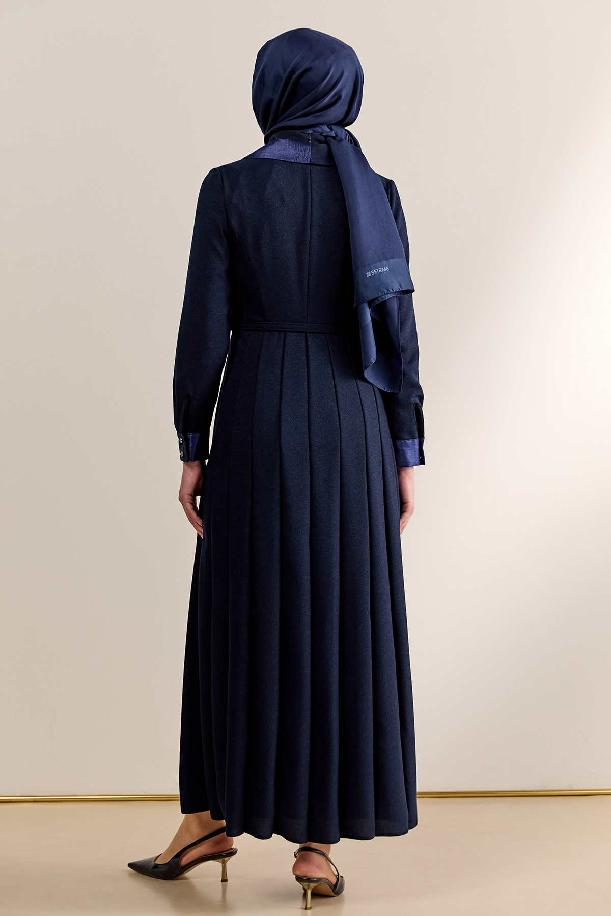 Gömlek Yaka Volanlı Uzun Elbise, Tesettür Giyim