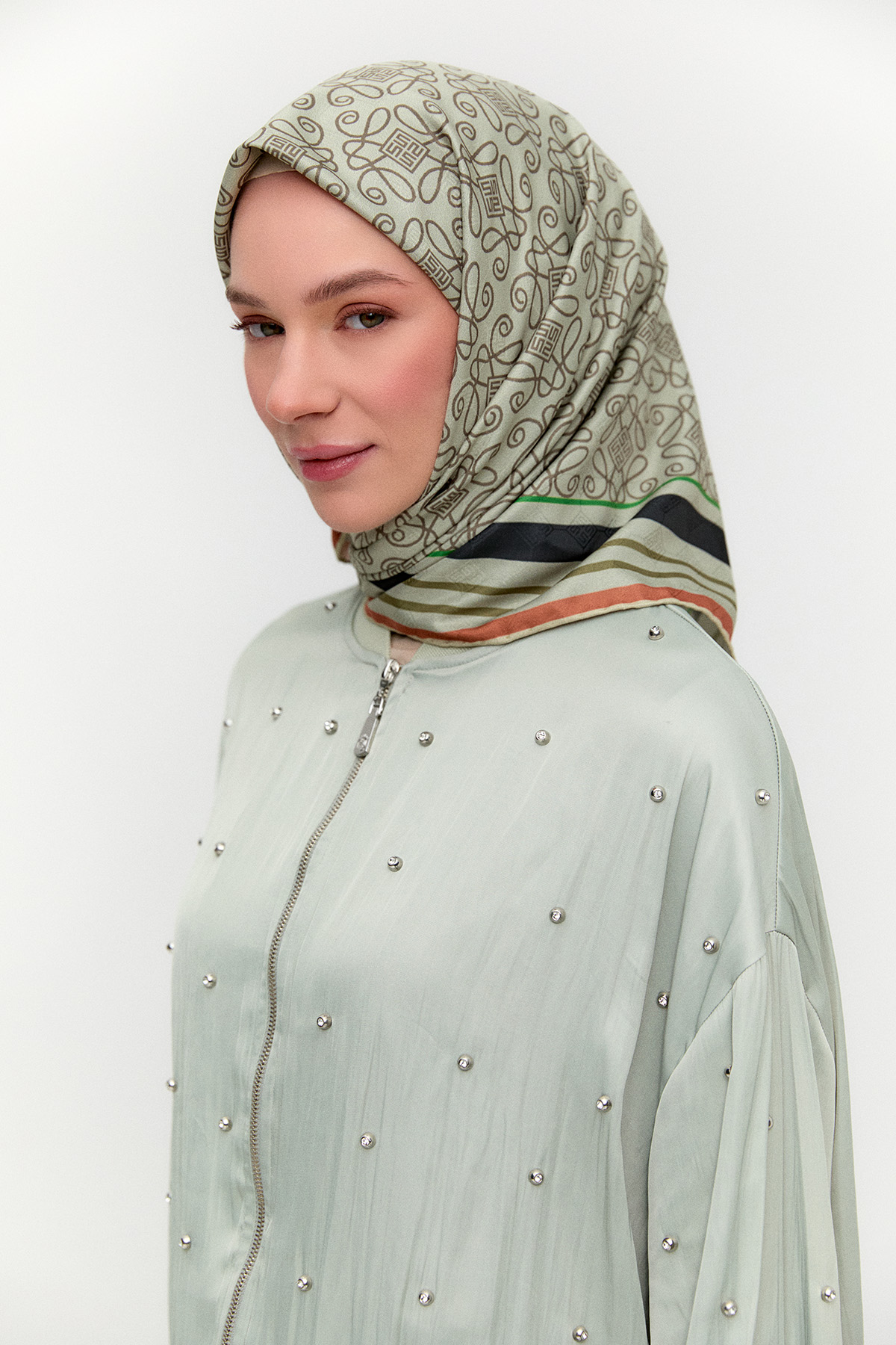 Geometrik Çerçeveli Eşarp, Tesettür Giyim