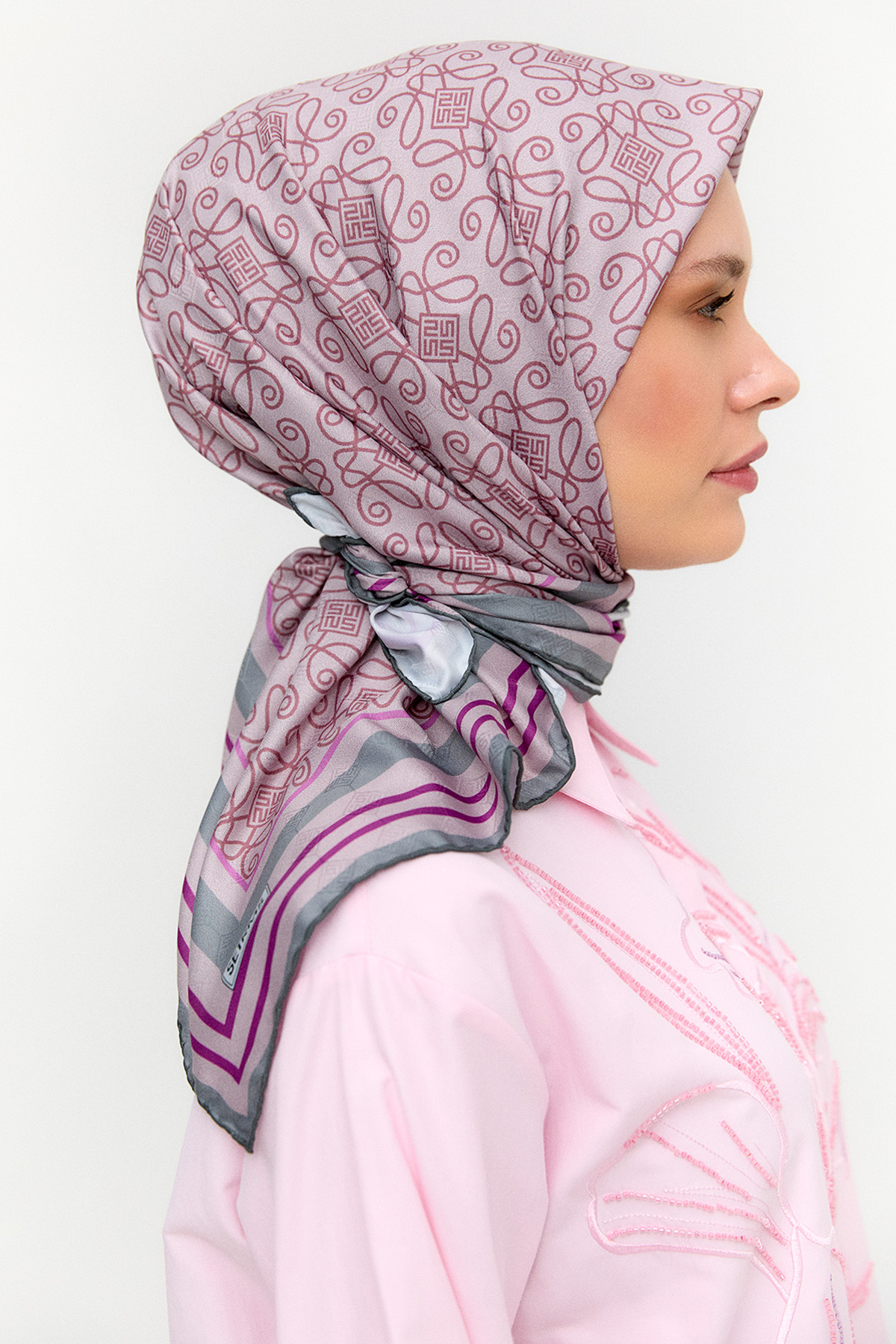 Geometrik Çerçeveli Eşarp, Tesettür Giyim