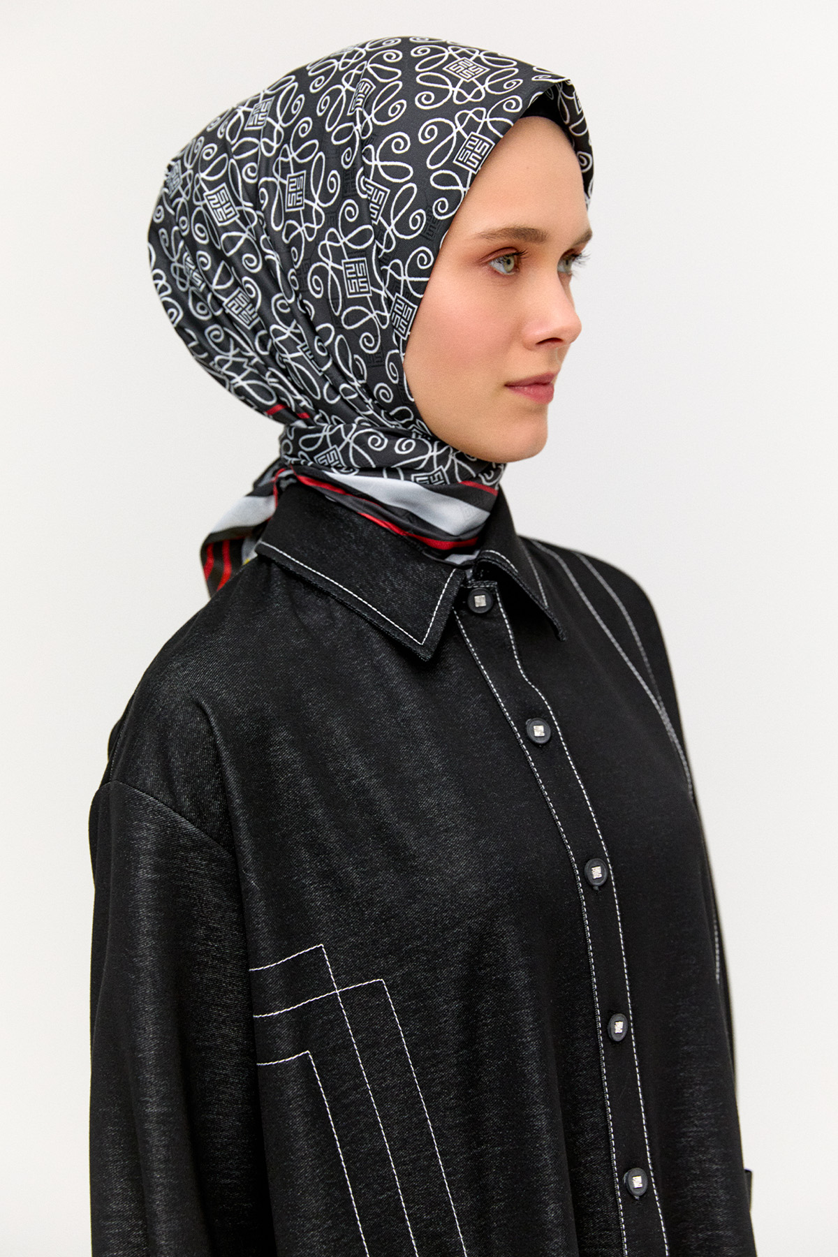 Geometrik Çerçeveli Eşarp, Tesettür Giyim