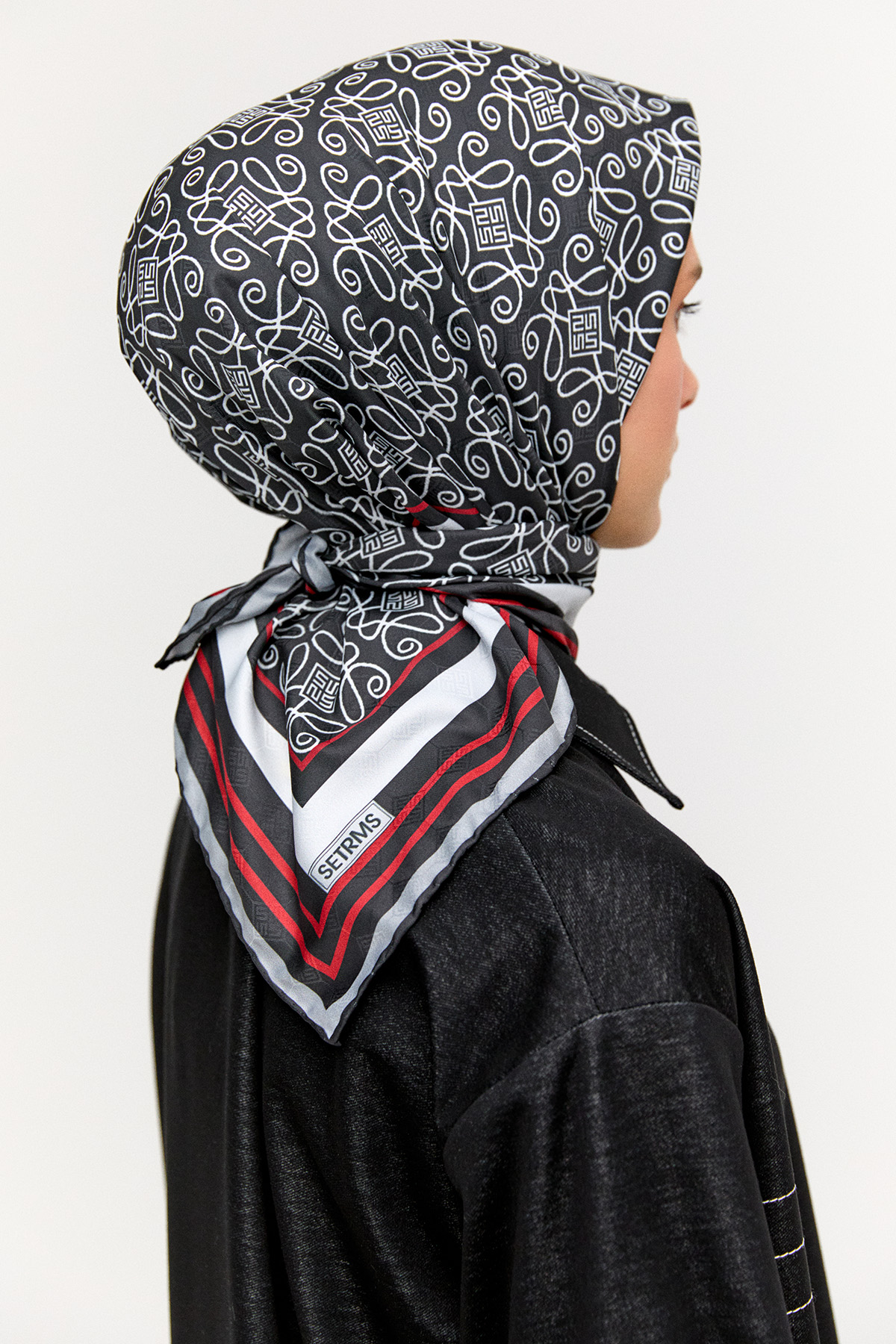 Geometrik Çerçeveli Eşarp, Tesettür Giyim