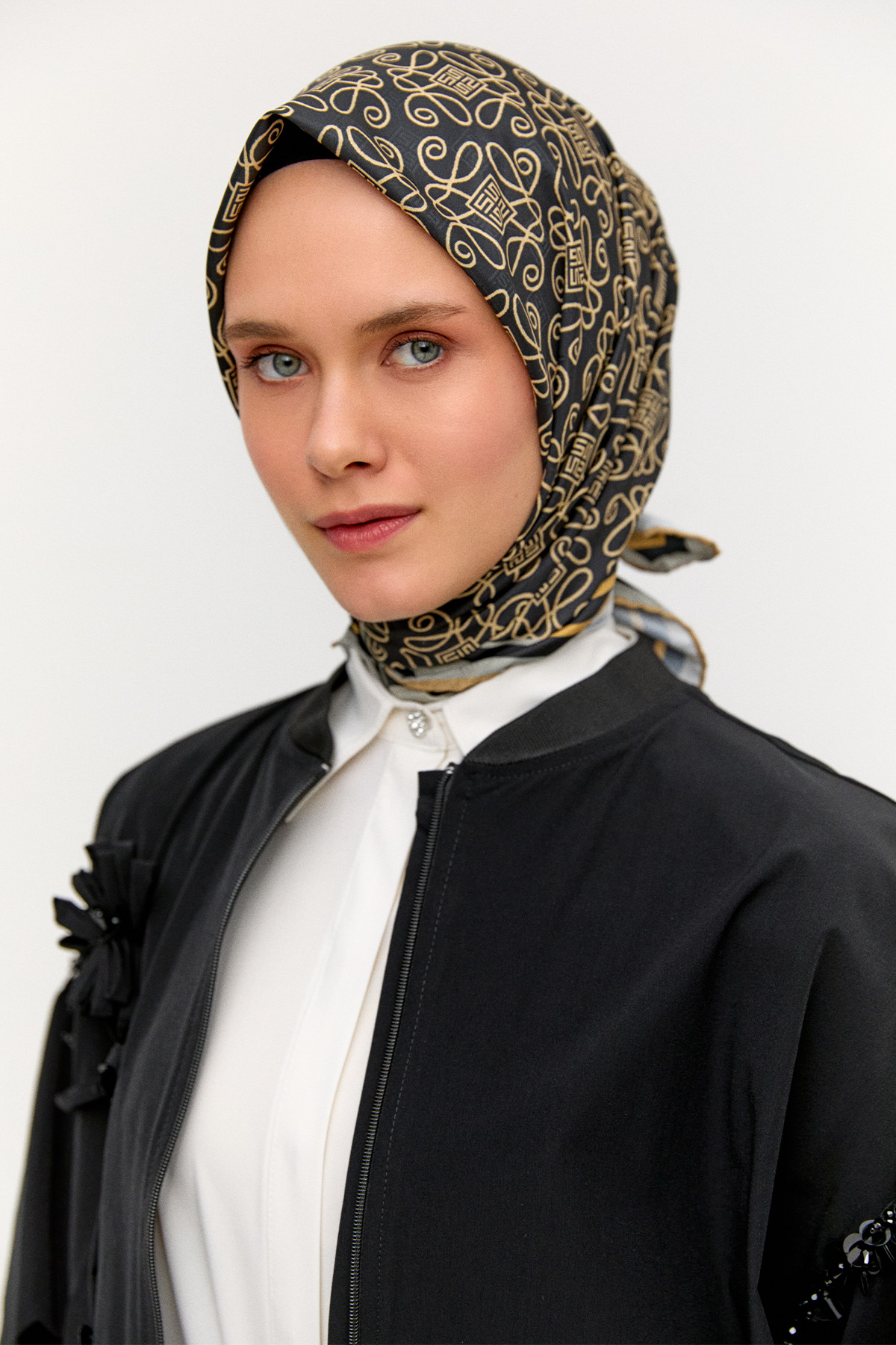 Geometrik Çerçeveli Eşarp, Tesettür Giyim