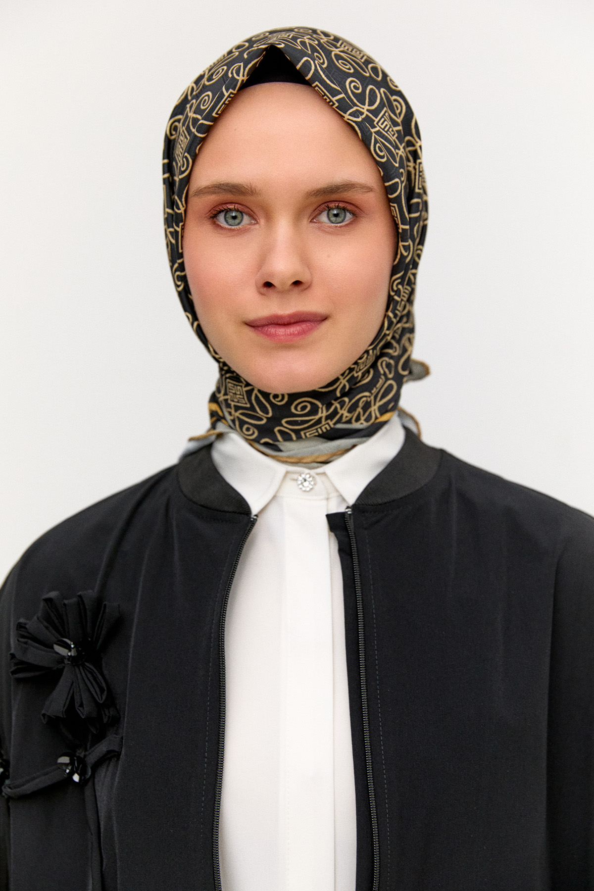 Geometrik Çerçeveli Eşarp, Tesettür Giyim