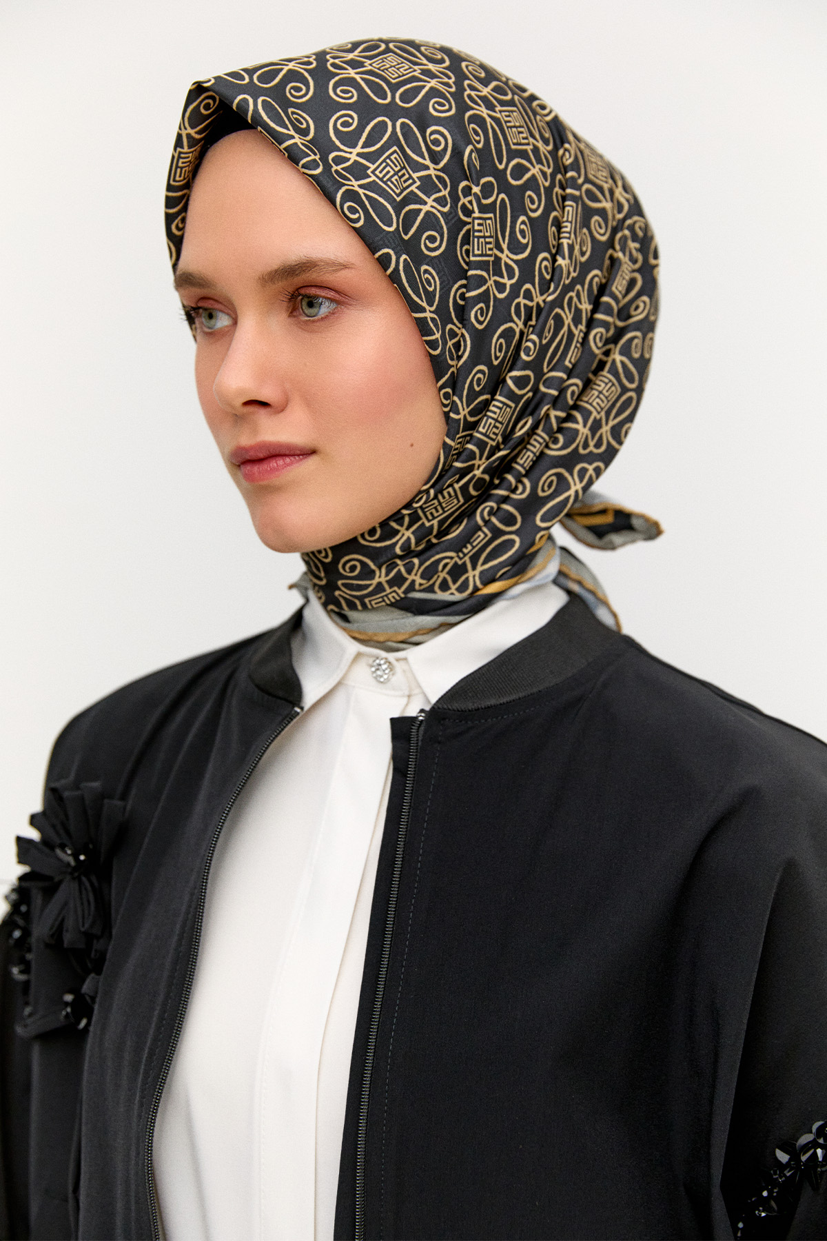 Geometrik Çerçeveli Eşarp, Tesettür Giyim