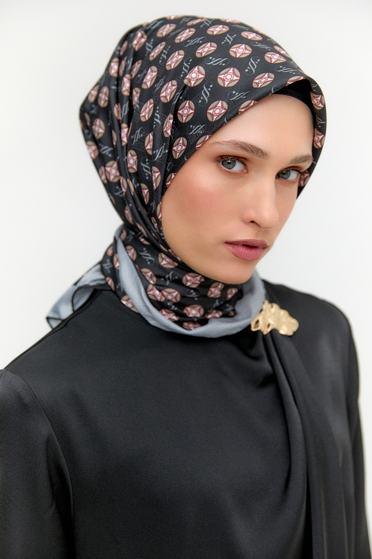 Yuvarlak Desenli Eşarp, Tesettür Giyim