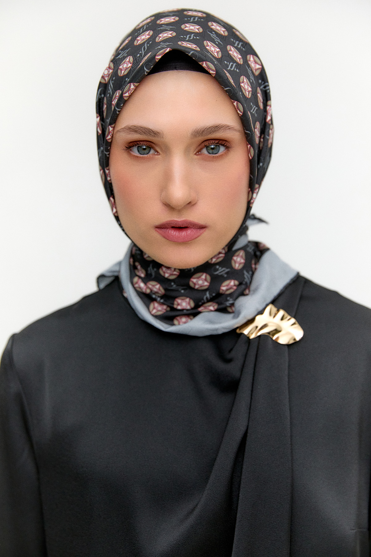 Yuvarlak Desenli Eşarp, Tesettür Giyim