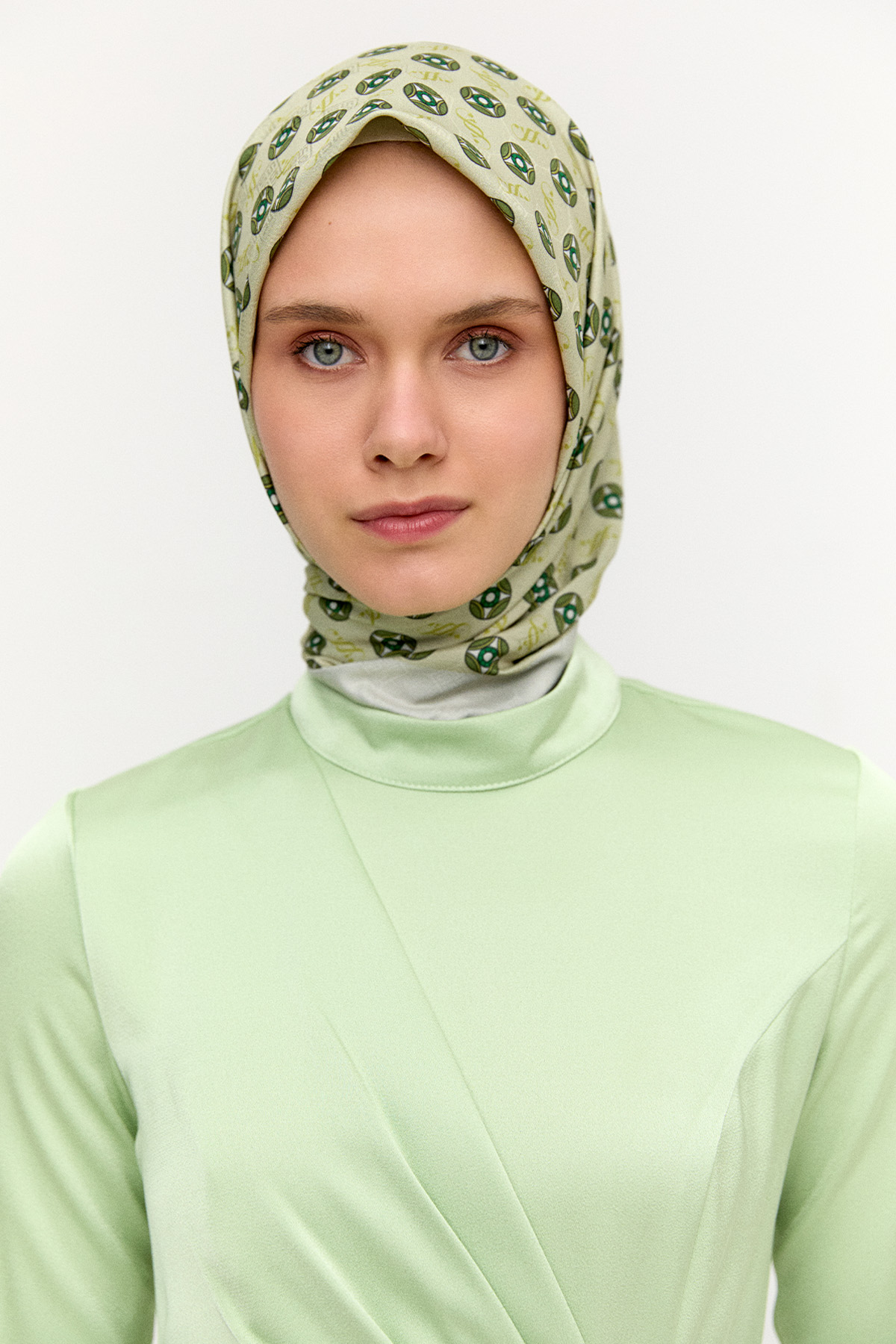 Yuvarlak Desenli Eşarp, Tesettür Giyim