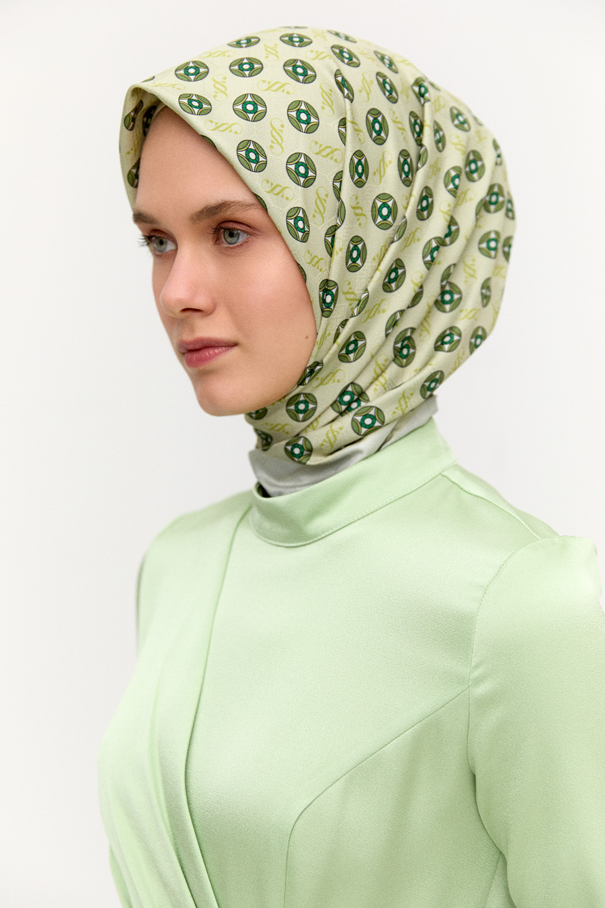 Yuvarlak Desenli Eşarp, Tesettür Giyim