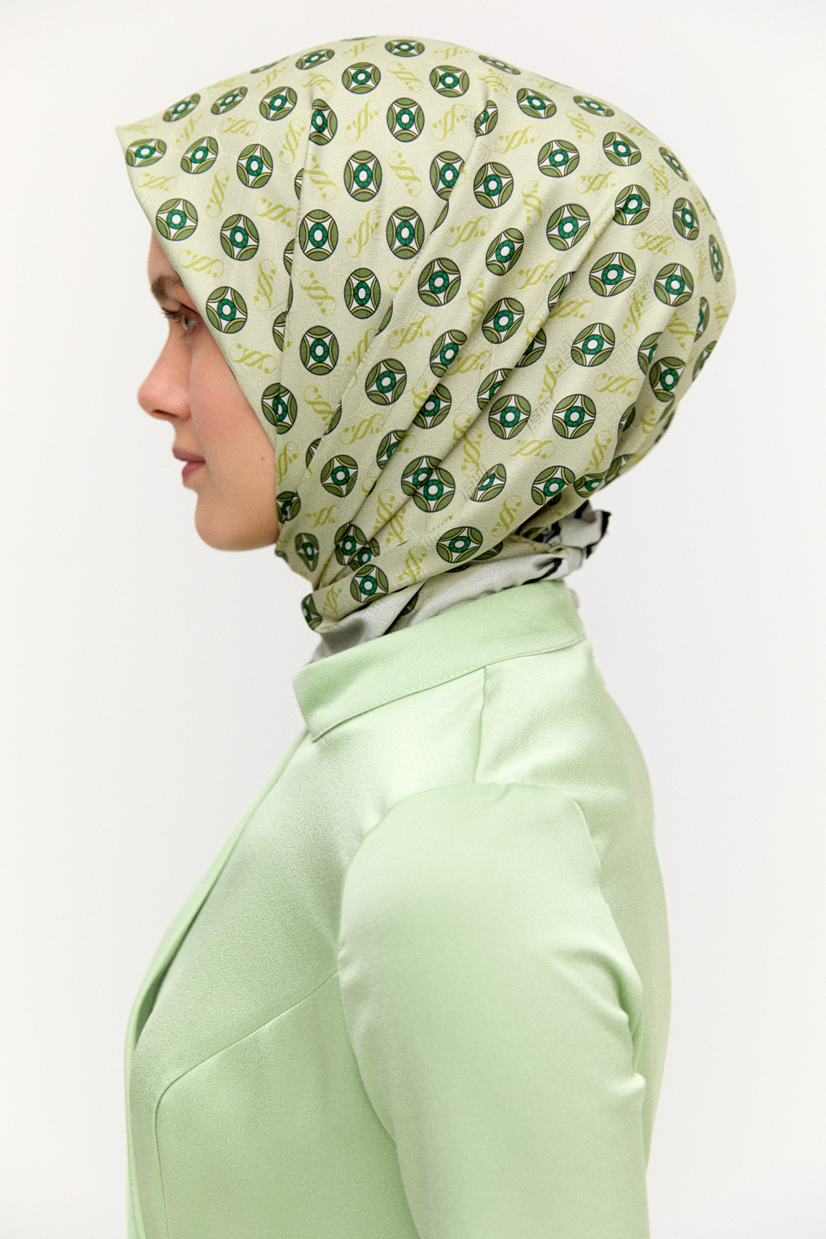 Yuvarlak Desenli Eşarp, Tesettür Giyim